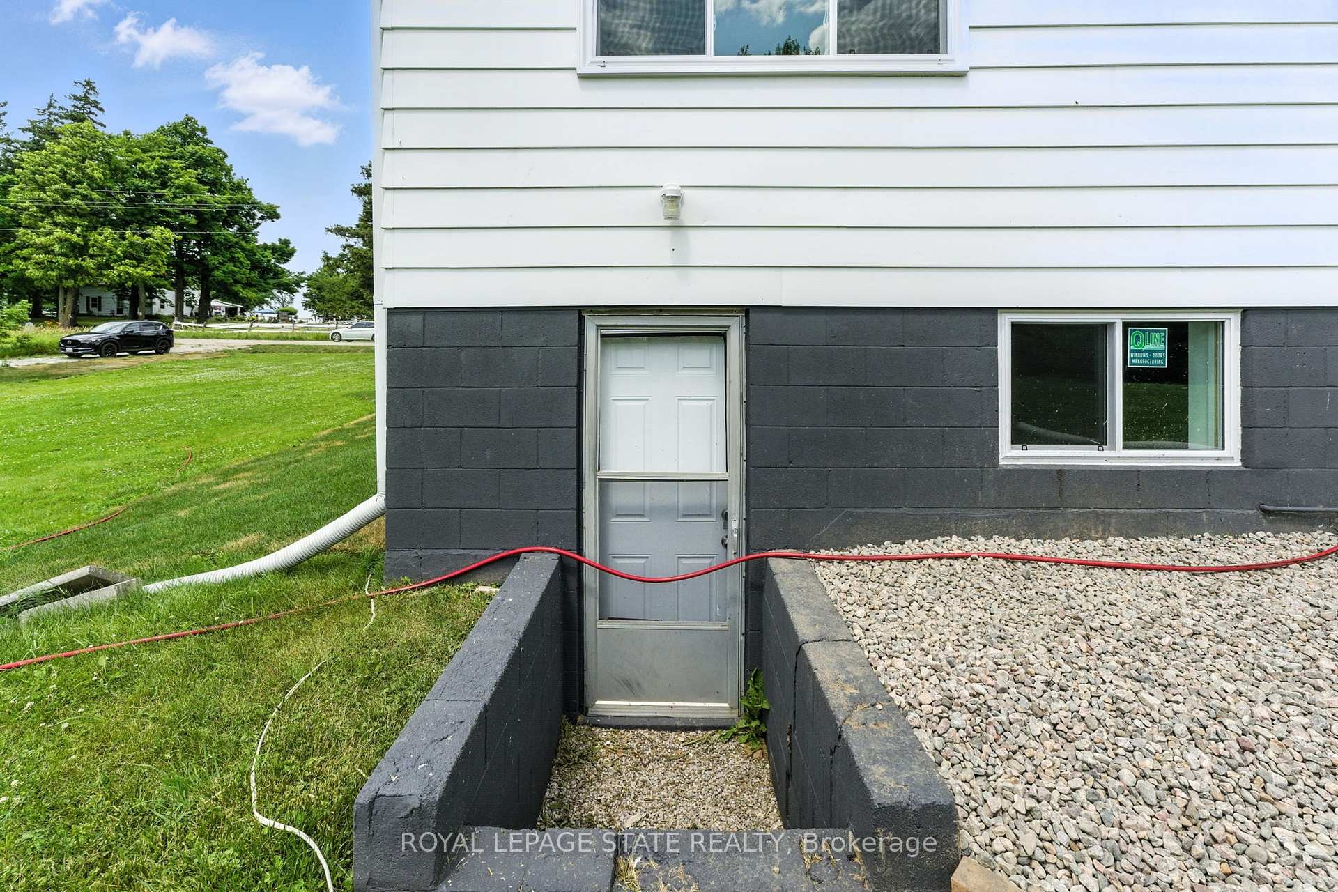









7185


Airport

Road,
Hamilton,




ON
L0R 1W0

