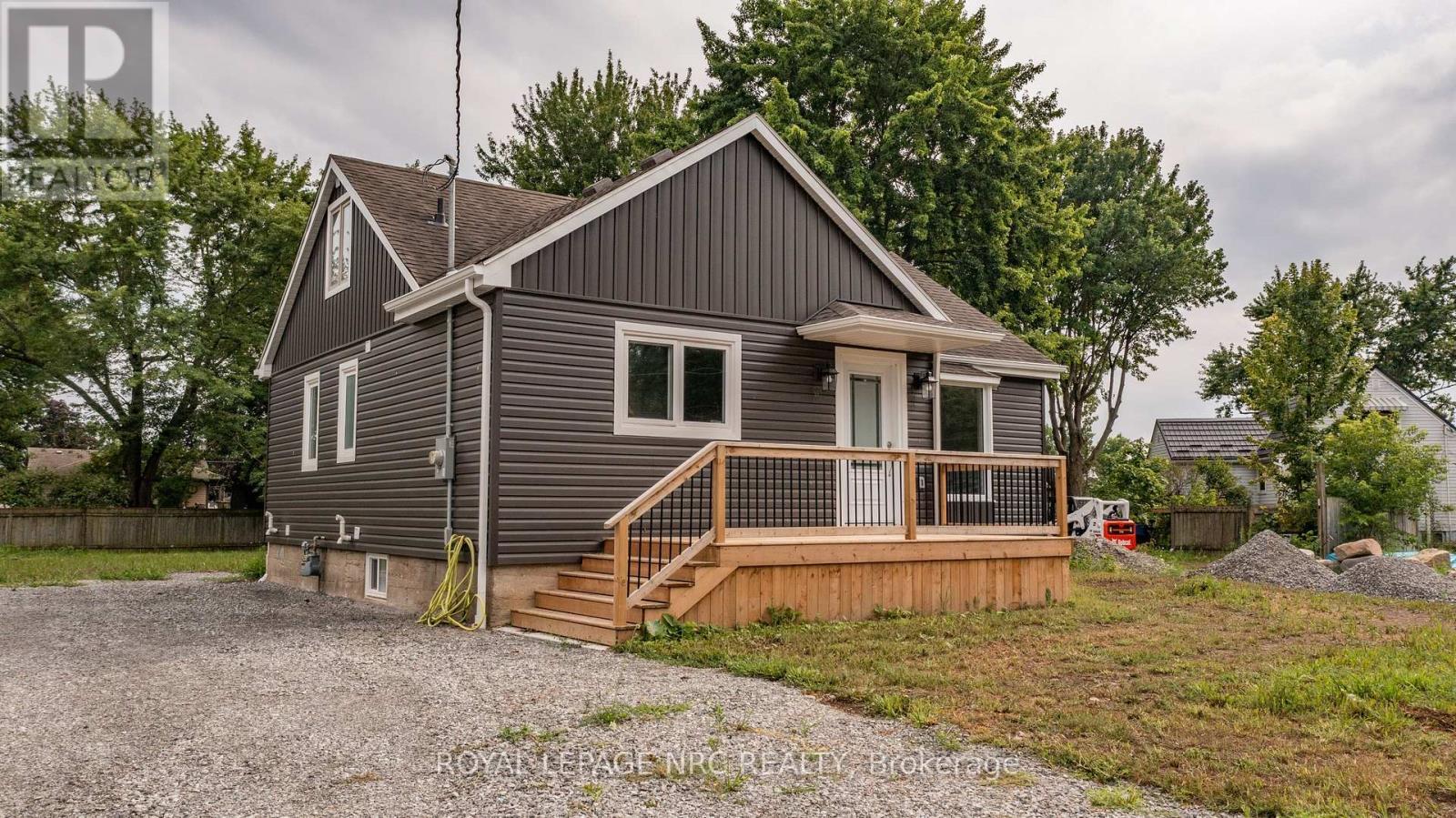 












88 MERRITT PARKWAY N

,
Port Colborne (Main Street),




Ontario
L3K3Y1

