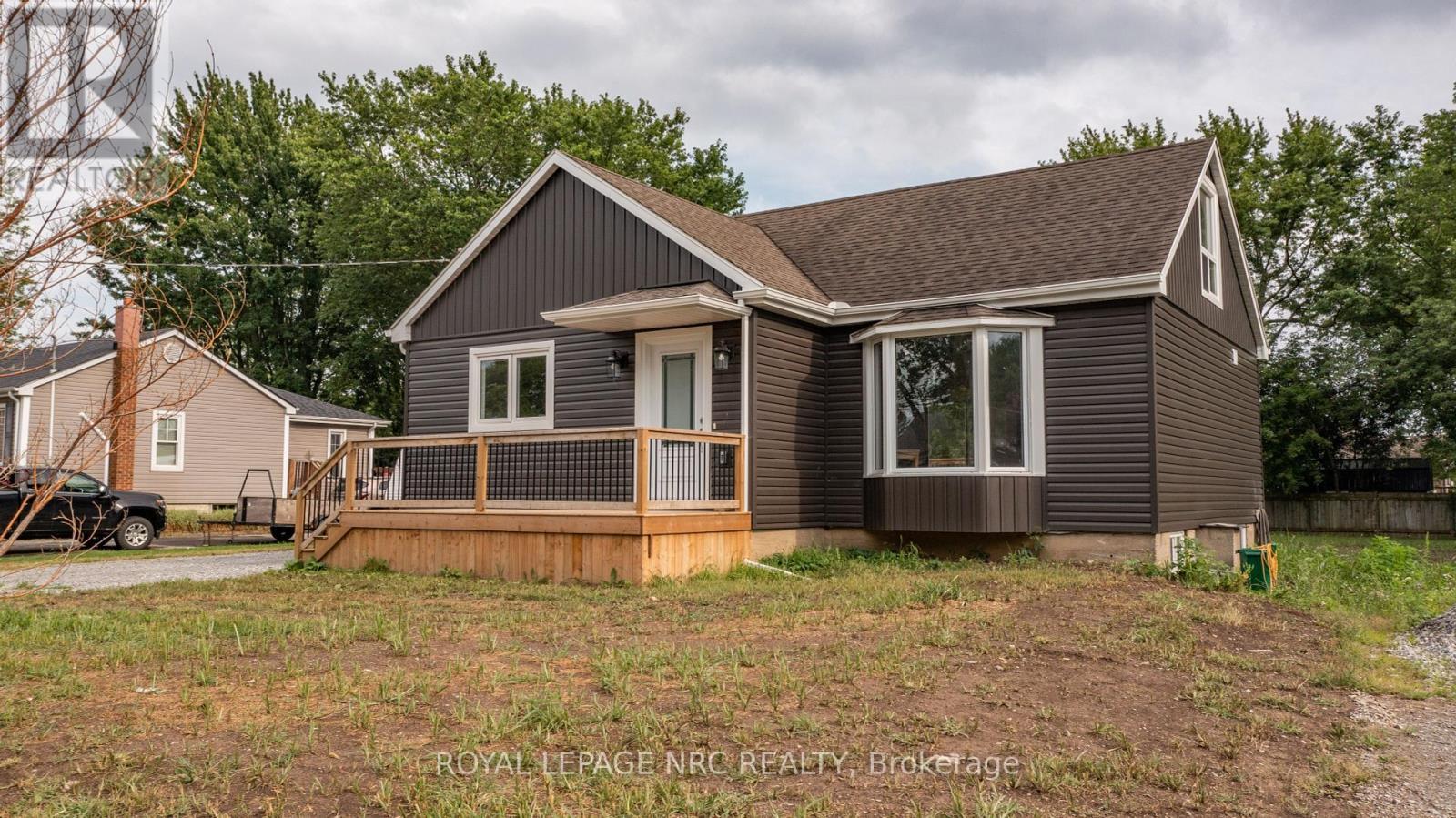 












88 MERRITT PARKWAY N

,
Port Colborne (Main Street),




Ontario
L3K3Y1


