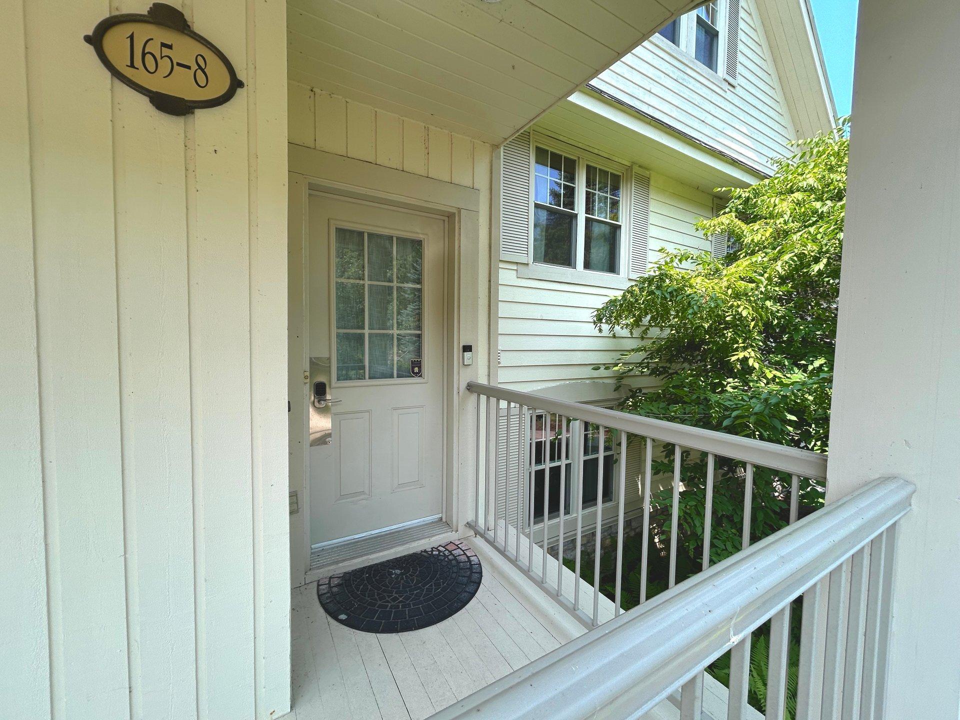 









165


Rue du Mont-Plaisant

, 8,
Mont-Tremblant,




QC
J8E1L2

