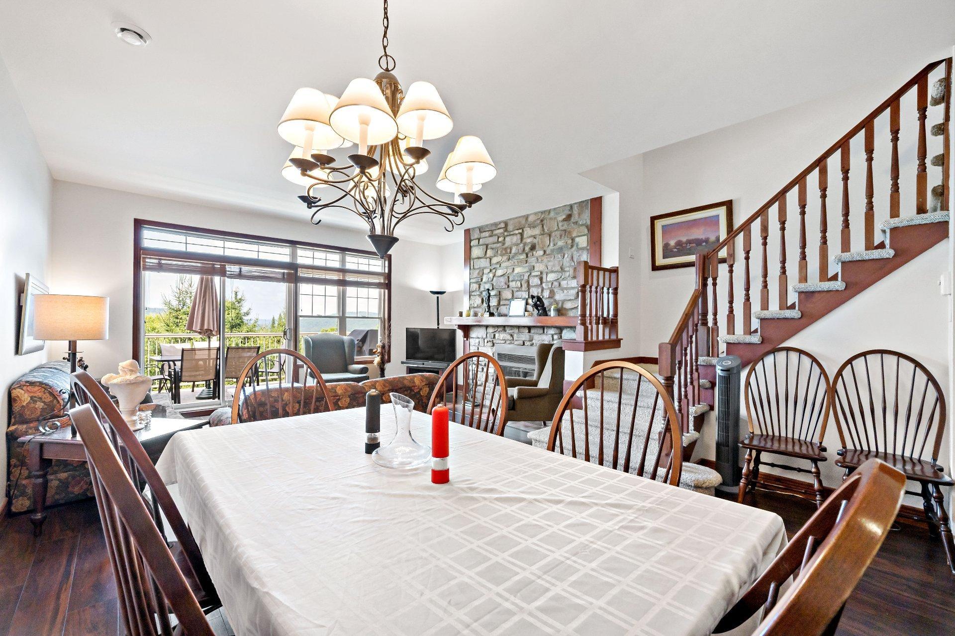 









165


Rue du Mont-Plaisant

, 8,
Mont-Tremblant,




QC
J8E1L2

