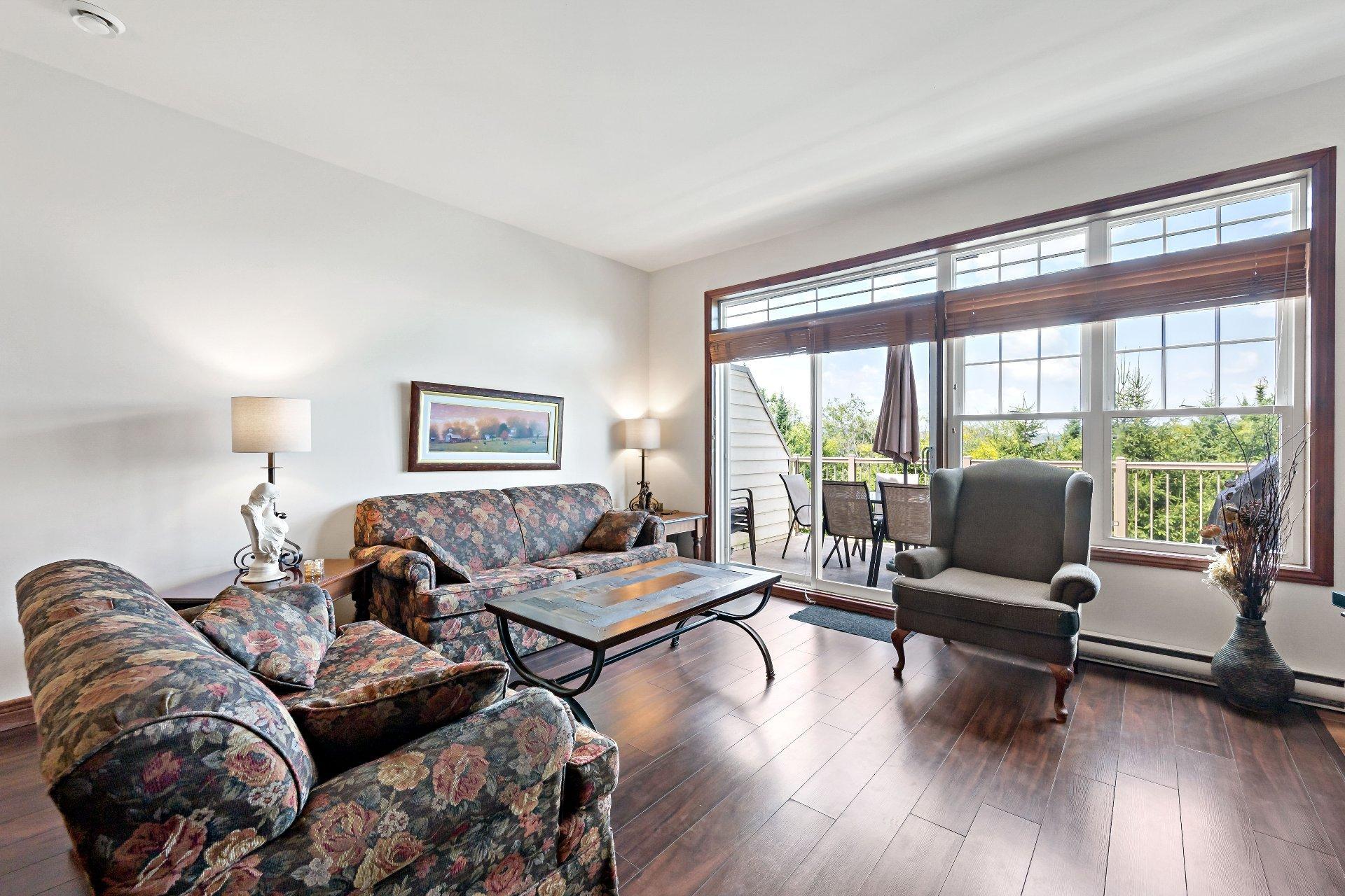 









165


Rue du Mont-Plaisant

, 8,
Mont-Tremblant,




QC
J8E1L2

