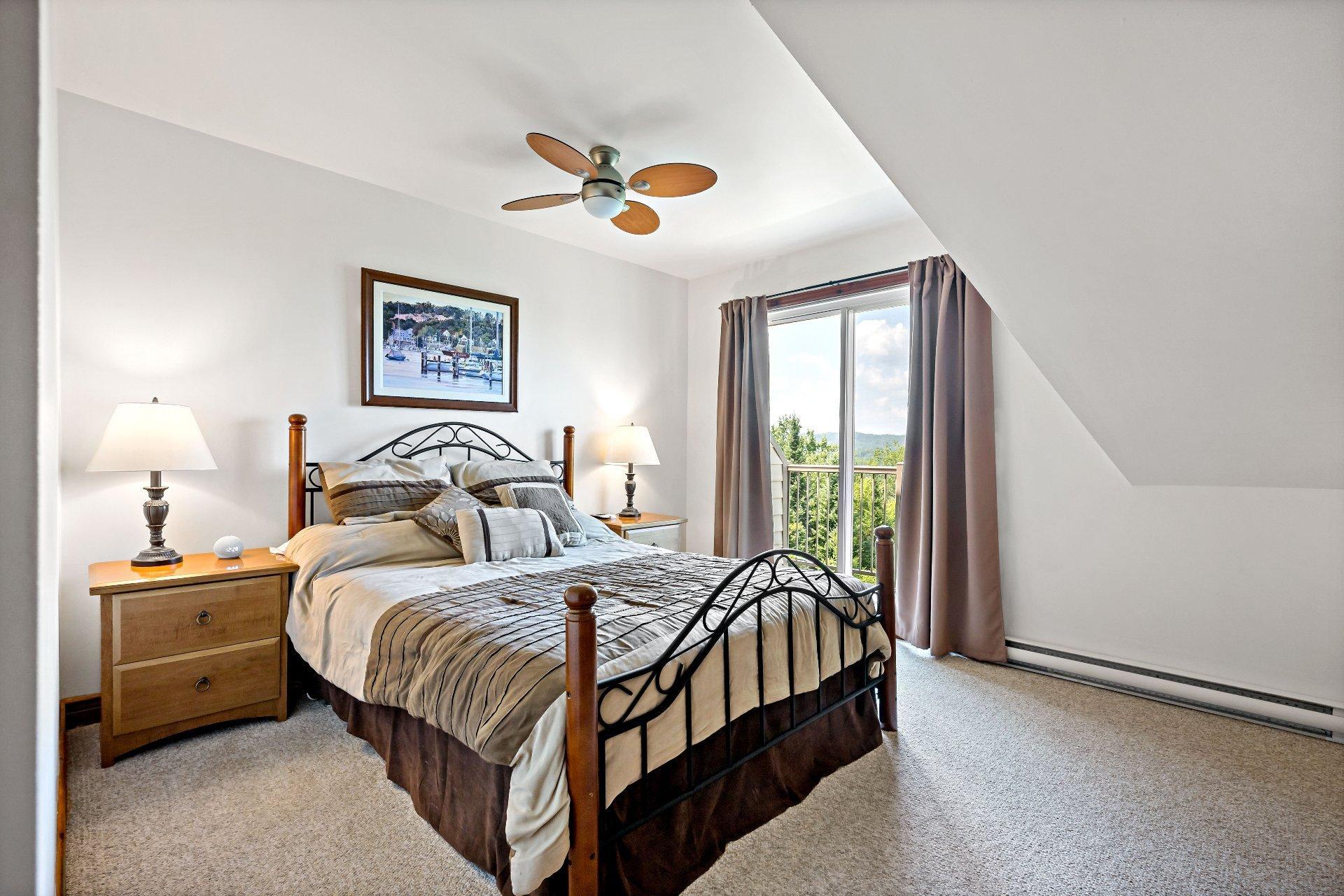 









165


Rue du Mont-Plaisant

, 8,
Mont-Tremblant,




QC
J8E1L2

