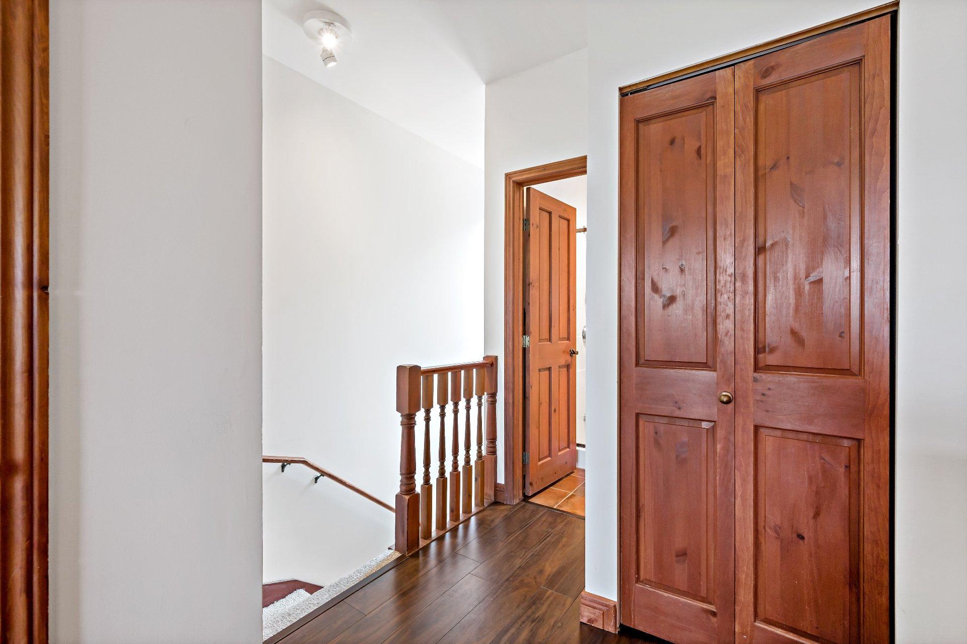 









165


Rue du Mont-Plaisant

, 8,
Mont-Tremblant,




QC
J8E1L2

