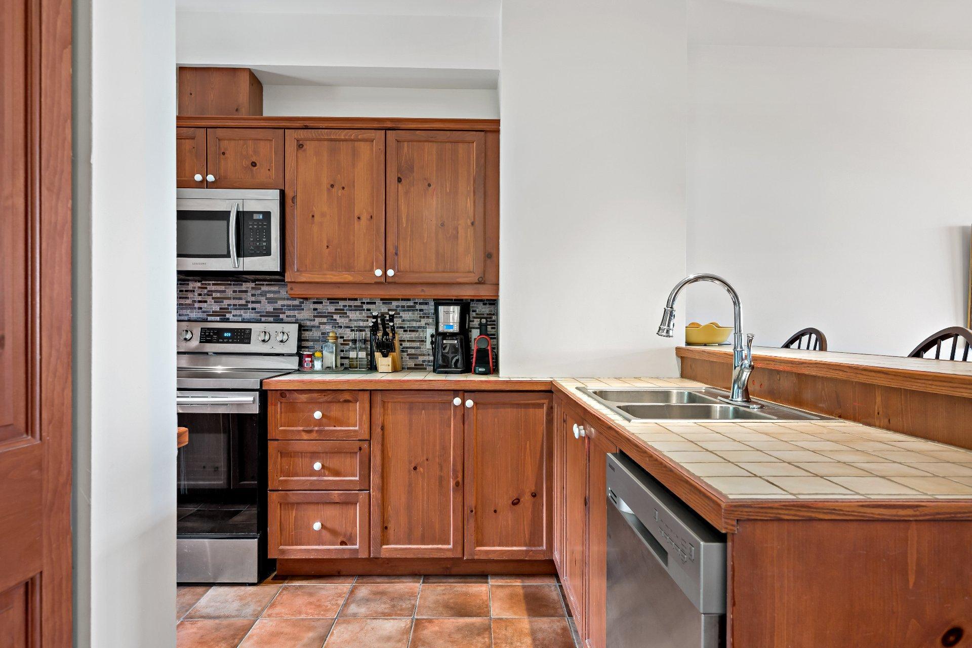 









165


Rue du Mont-Plaisant

, 8,
Mont-Tremblant,




QC
J8E1L2

