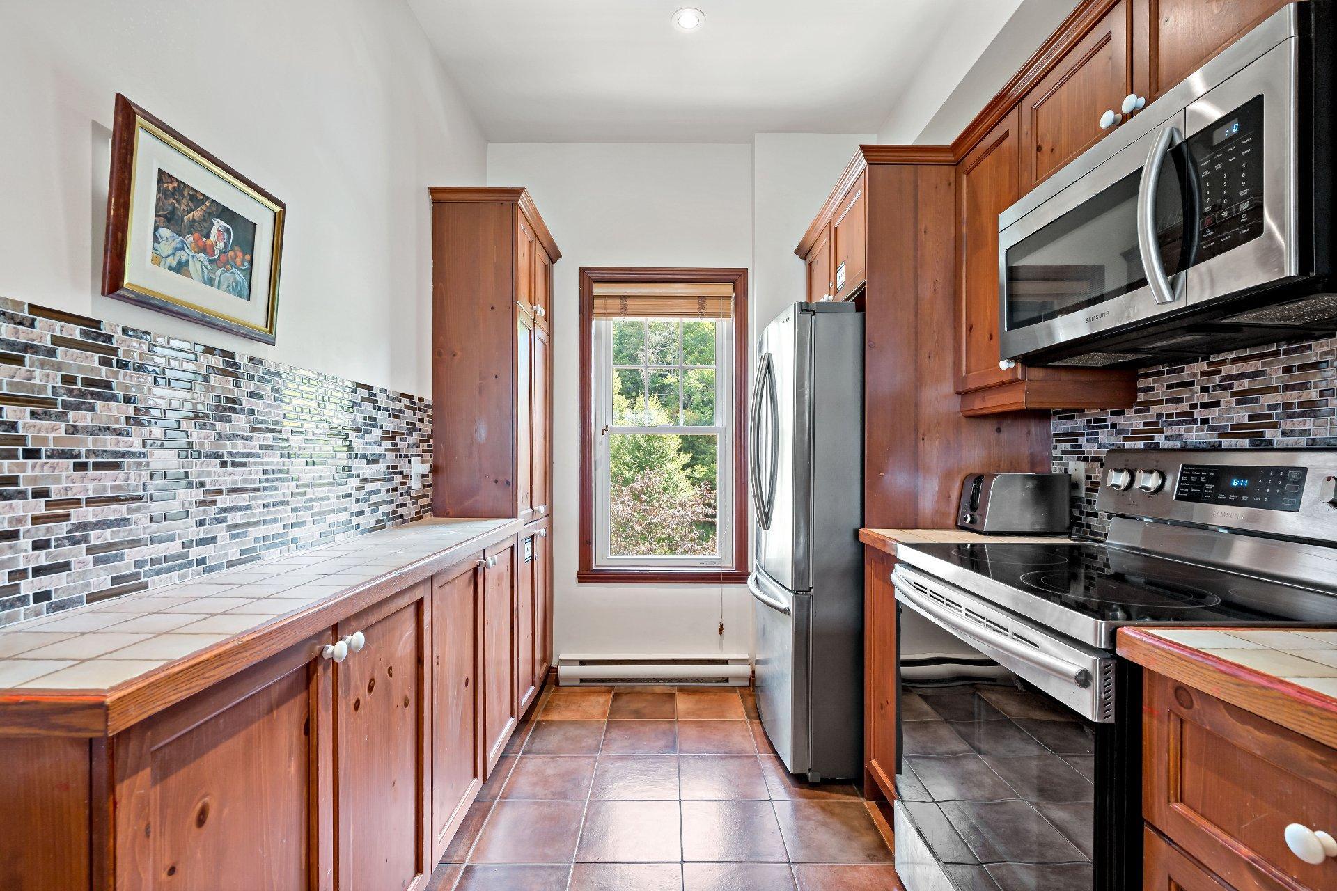 









165


Rue du Mont-Plaisant

, 8,
Mont-Tremblant,




QC
J8E1L2

