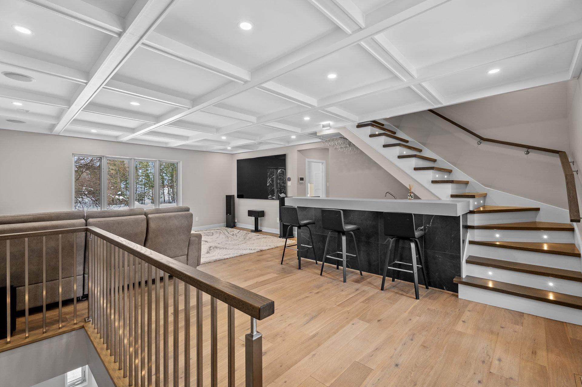 









5619


Ch. Monjeau

,
Sainte-Agathe-des-Monts,




QC
J8C0N6

