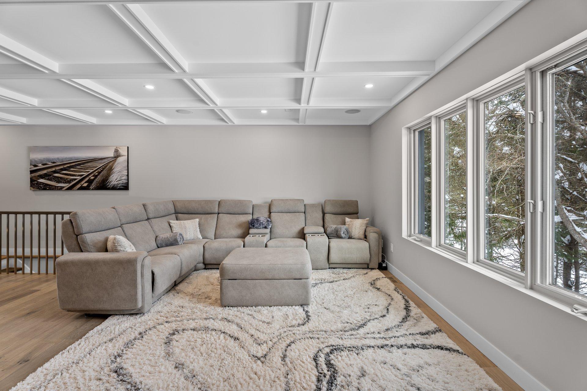 









5619


Ch. Monjeau

,
Sainte-Agathe-des-Monts,




QC
J8C0N6

