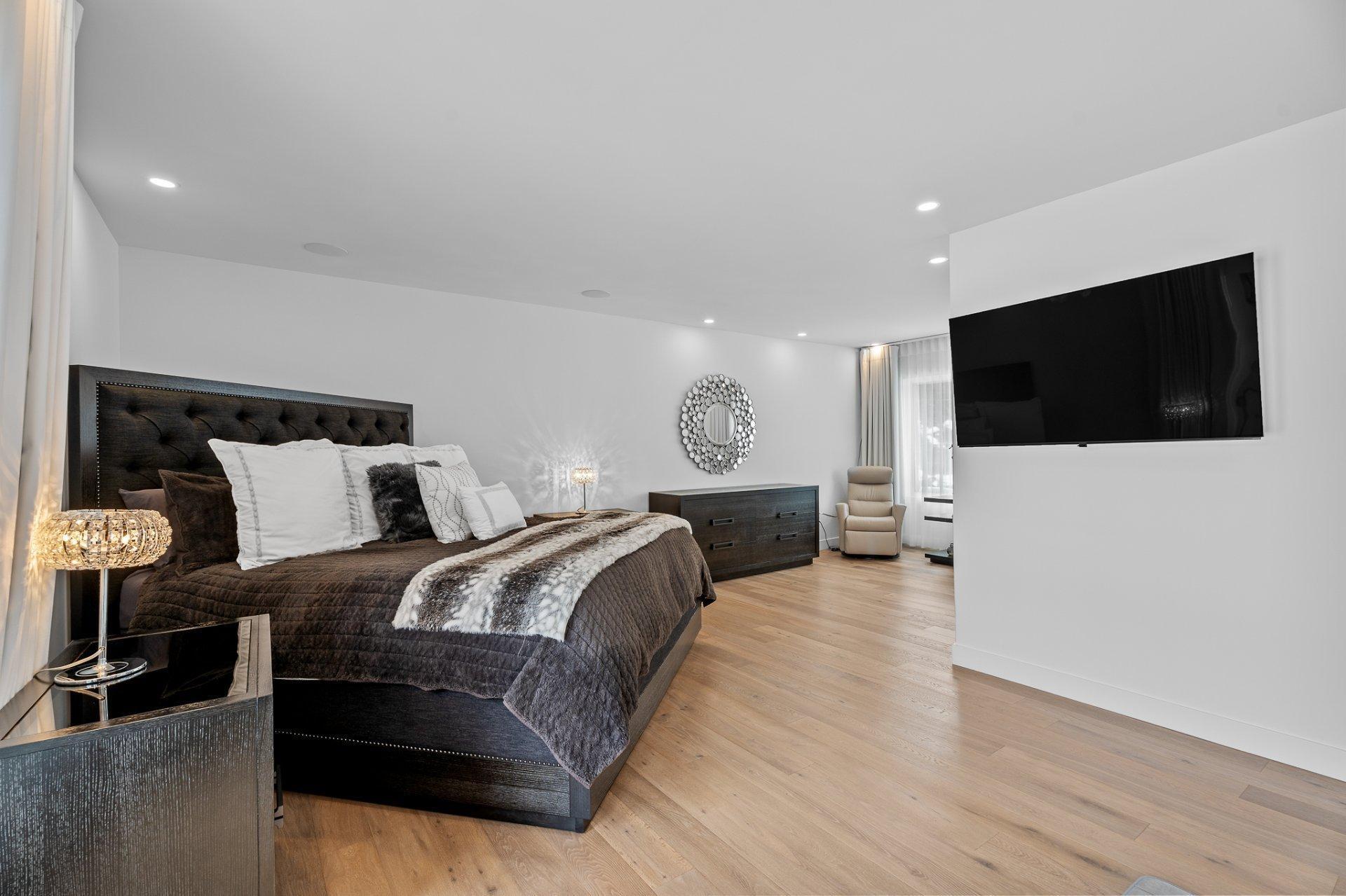 









5619


Ch. Monjeau

,
Sainte-Agathe-des-Monts,




QC
J8C0N6

