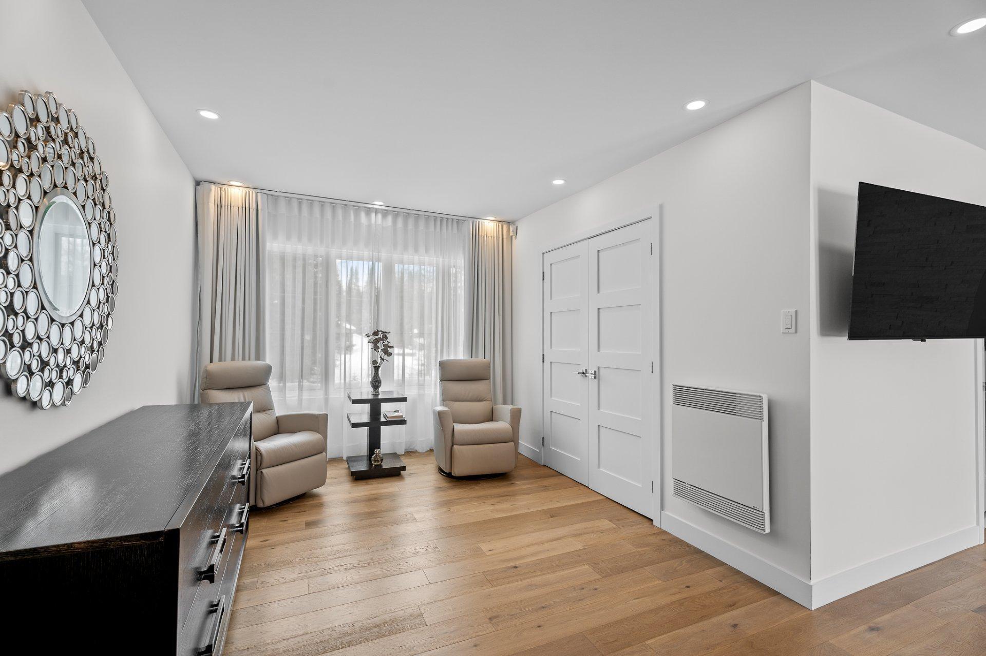 









5619


Ch. Monjeau

,
Sainte-Agathe-des-Monts,




QC
J8C0N6

