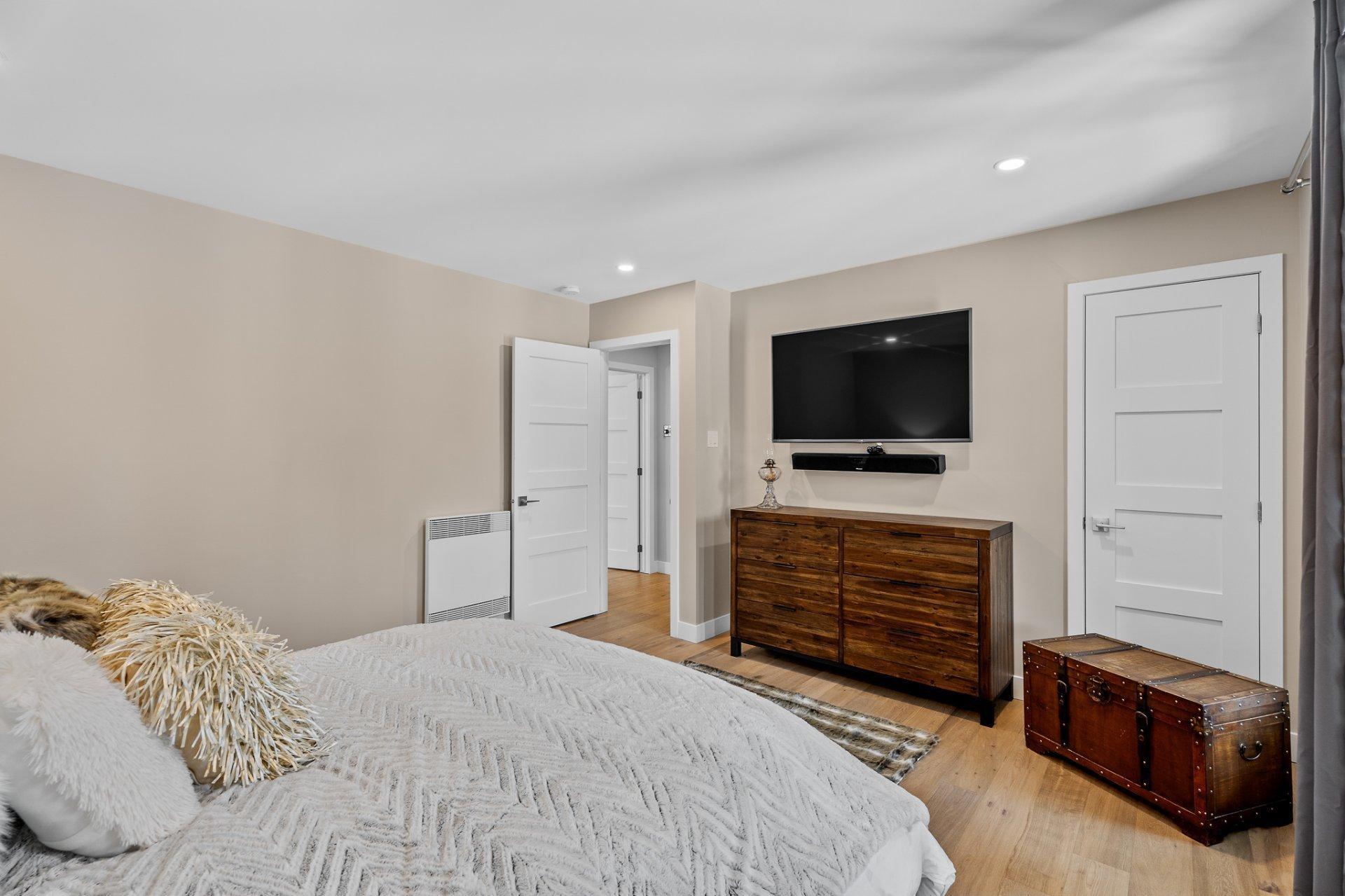 









5619


Ch. Monjeau

,
Sainte-Agathe-des-Monts,




QC
J8C0N6

