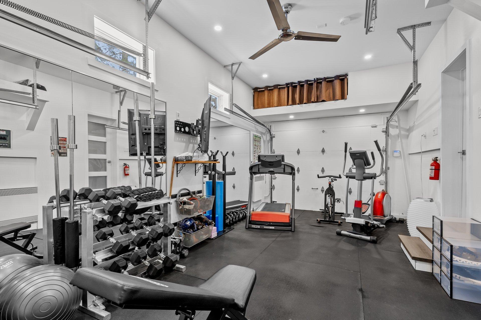 









5619


Ch. Monjeau

,
Sainte-Agathe-des-Monts,




QC
J8C0N6

