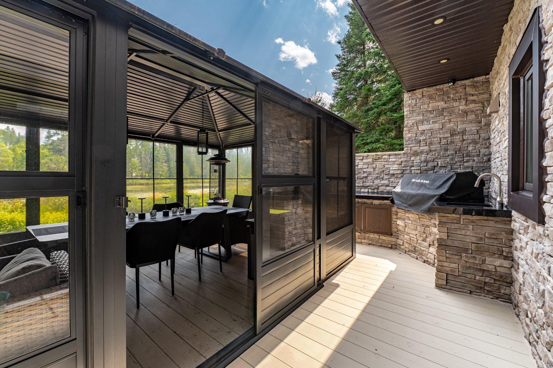 









5619


Ch. Monjeau

,
Sainte-Agathe-des-Monts,




QC
J8C0N6

