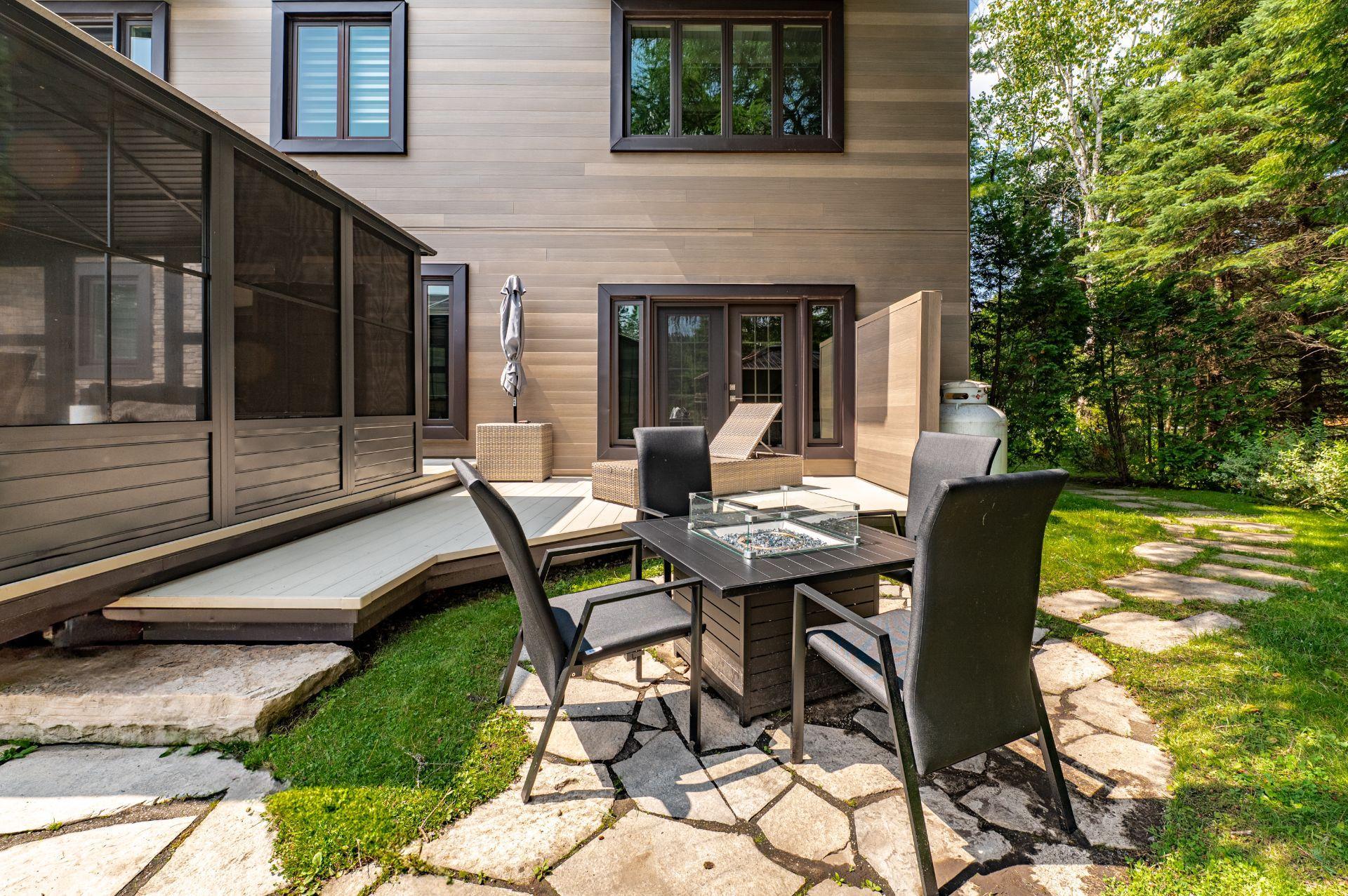 









5619


Ch. Monjeau

,
Sainte-Agathe-des-Monts,




QC
J8C0N6

