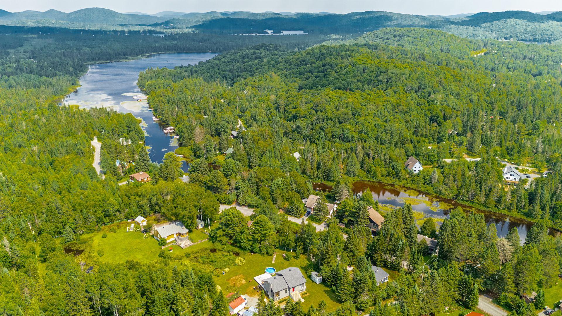 









5619


Ch. Monjeau

,
Sainte-Agathe-des-Monts,




QC
J8C0N6

