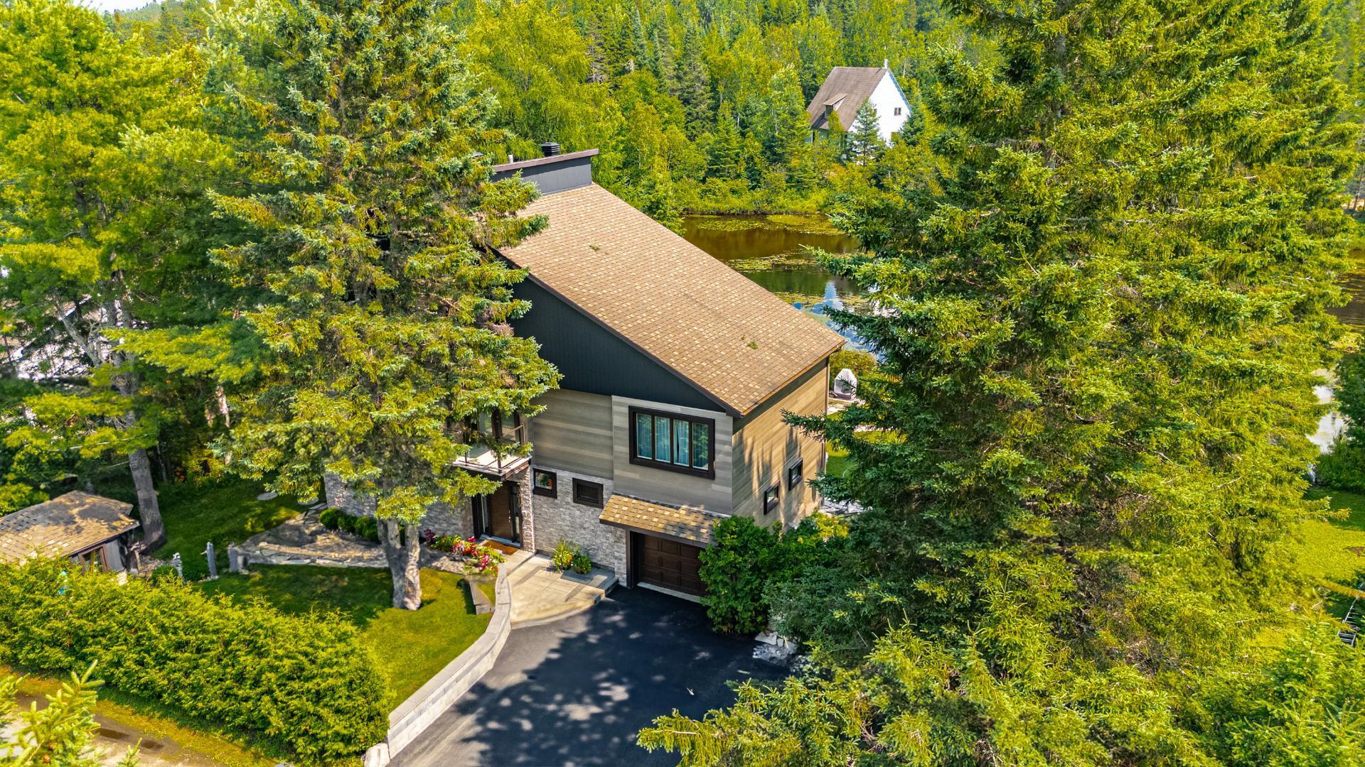 









5619


Ch. Monjeau

,
Sainte-Agathe-des-Monts,




QC
J8C0N6

