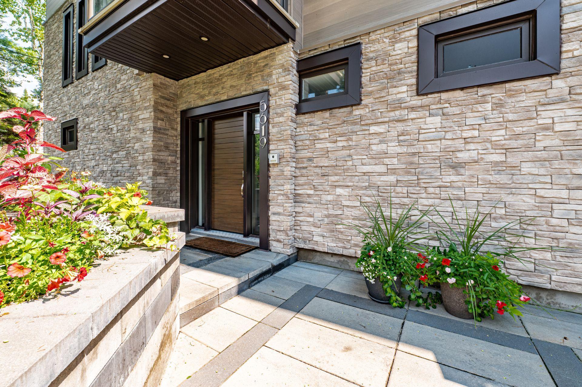 









5619


Ch. Monjeau

,
Sainte-Agathe-des-Monts,




QC
J8C0N6

