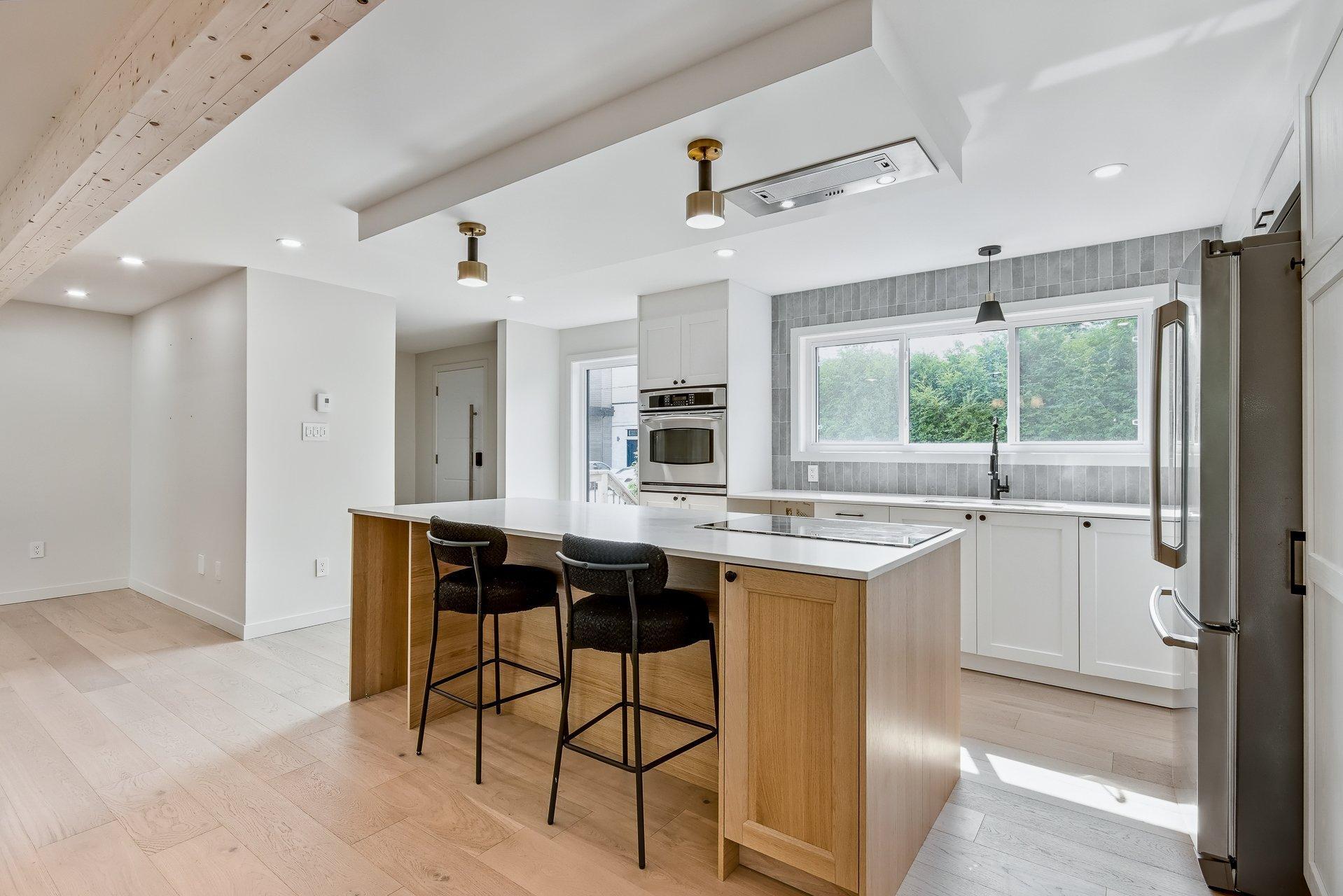 









1449


Rue Barrette

,
Saint-Jean-sur-Richelieu,




QC
J2W2B6

