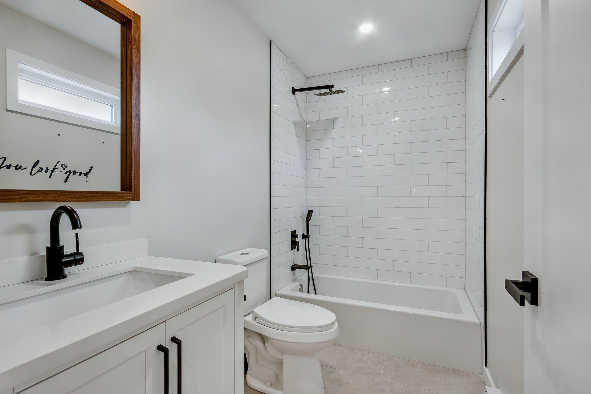 









1449


Rue Barrette

,
Saint-Jean-sur-Richelieu,




QC
J2W2B6

