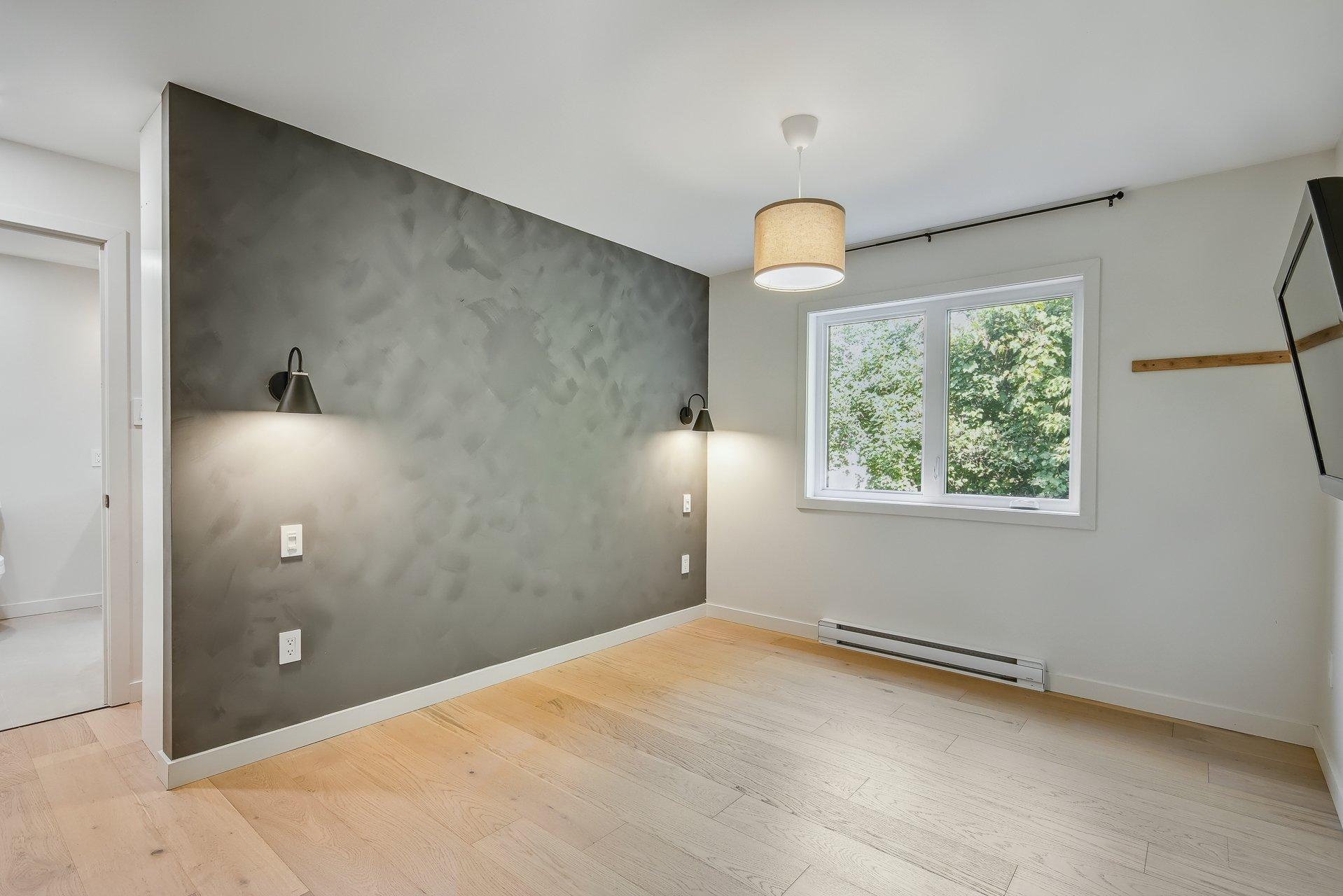 









1449


Rue Barrette

,
Saint-Jean-sur-Richelieu,




QC
J2W2B6

