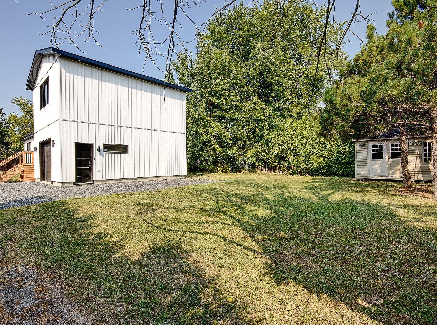 









1449


Rue Barrette

,
Saint-Jean-sur-Richelieu,




QC
J2W2B6

