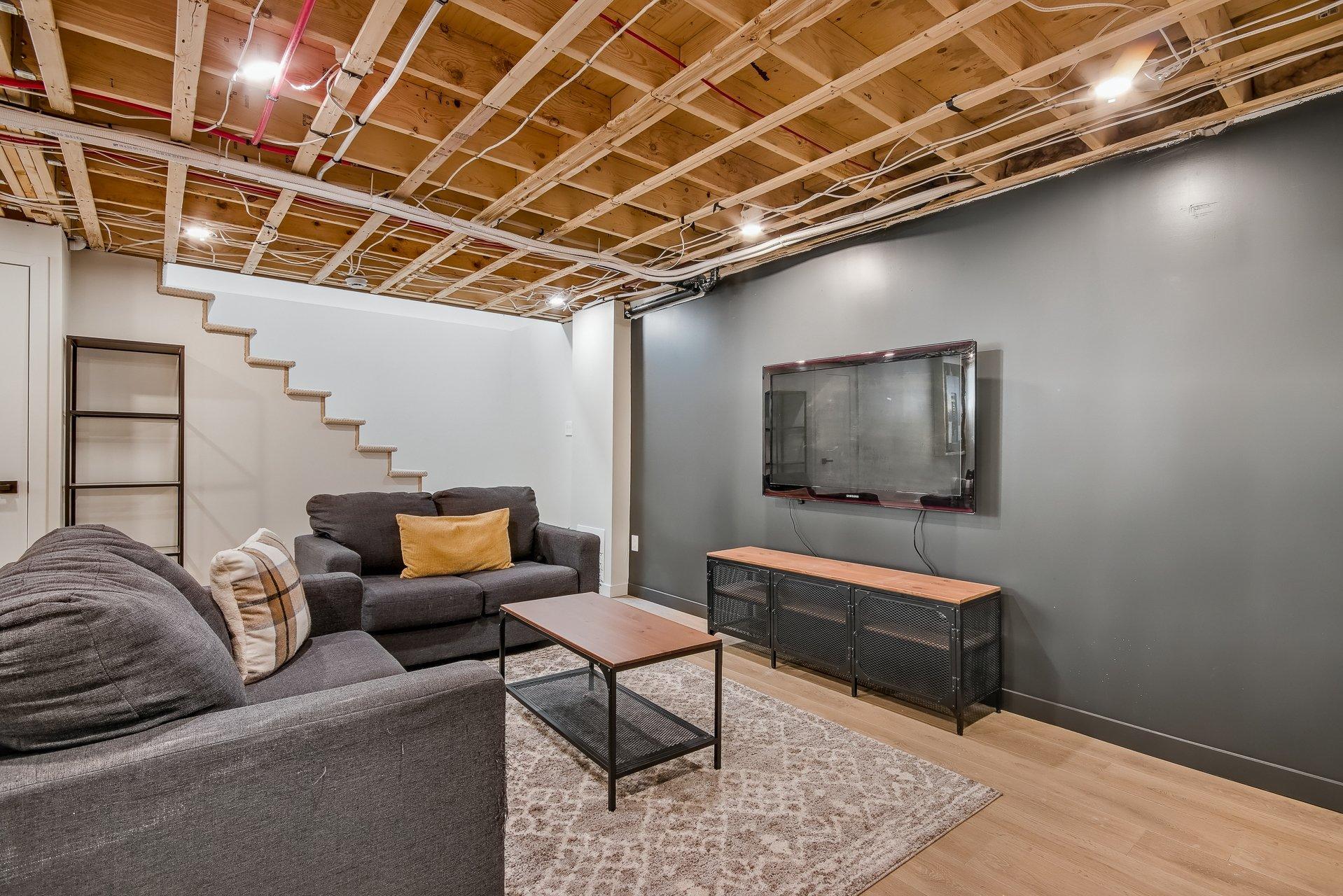 









1449


Rue Barrette

,
Saint-Jean-sur-Richelieu,




QC
J2W2B6

