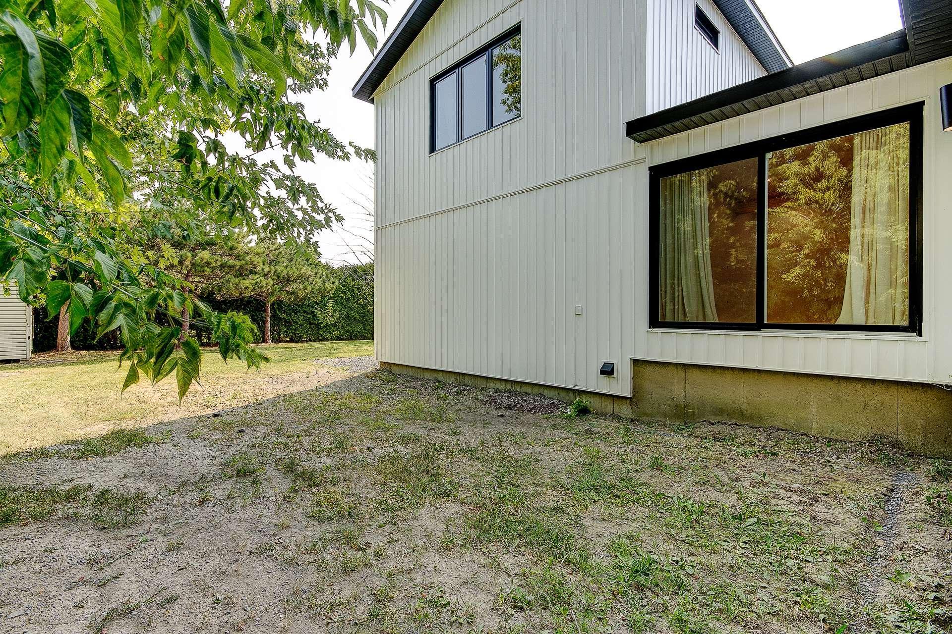 









1449


Rue Barrette

,
Saint-Jean-sur-Richelieu,




QC
J2W2B6

