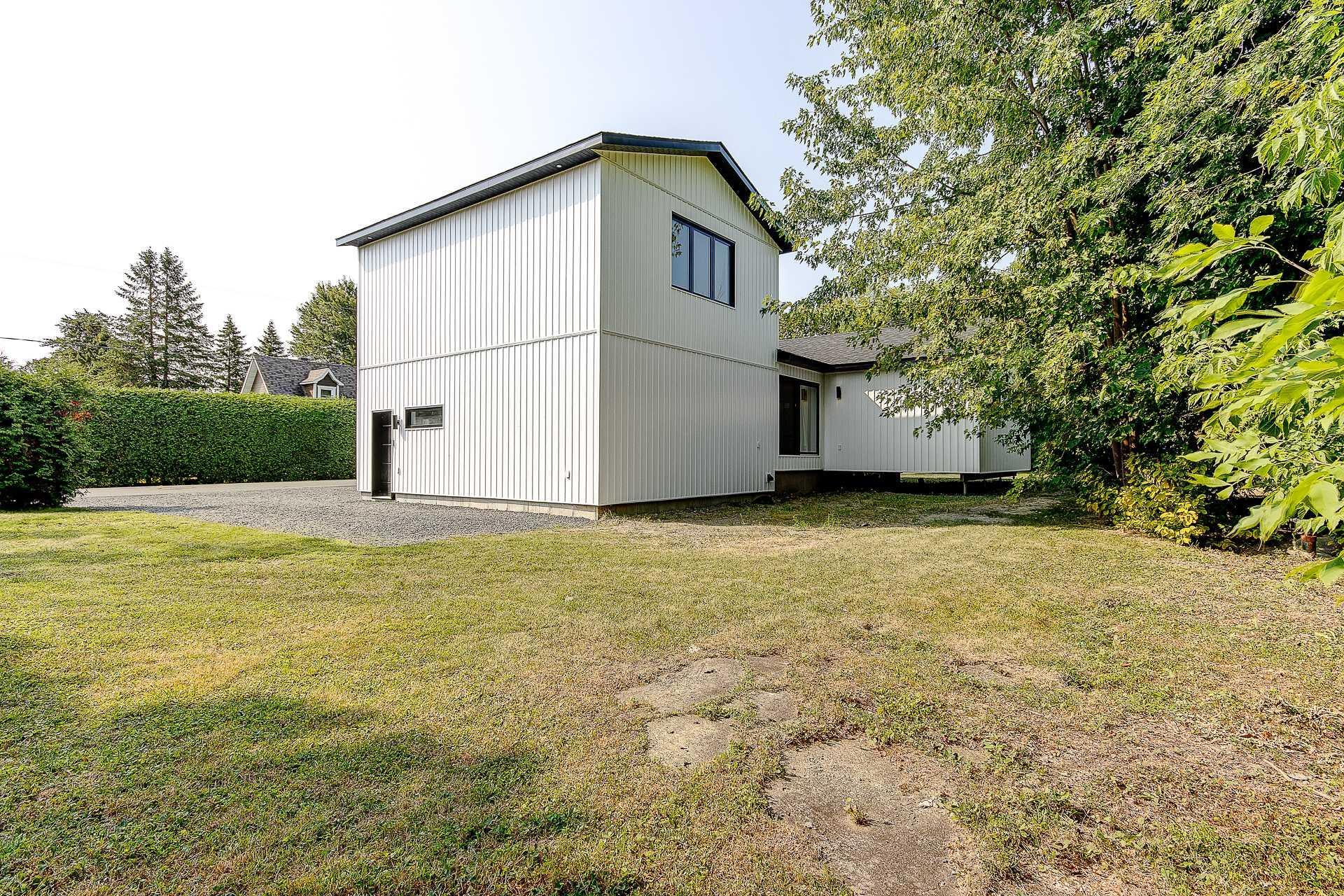 









1449


Rue Barrette

,
Saint-Jean-sur-Richelieu,




QC
J2W2B6

