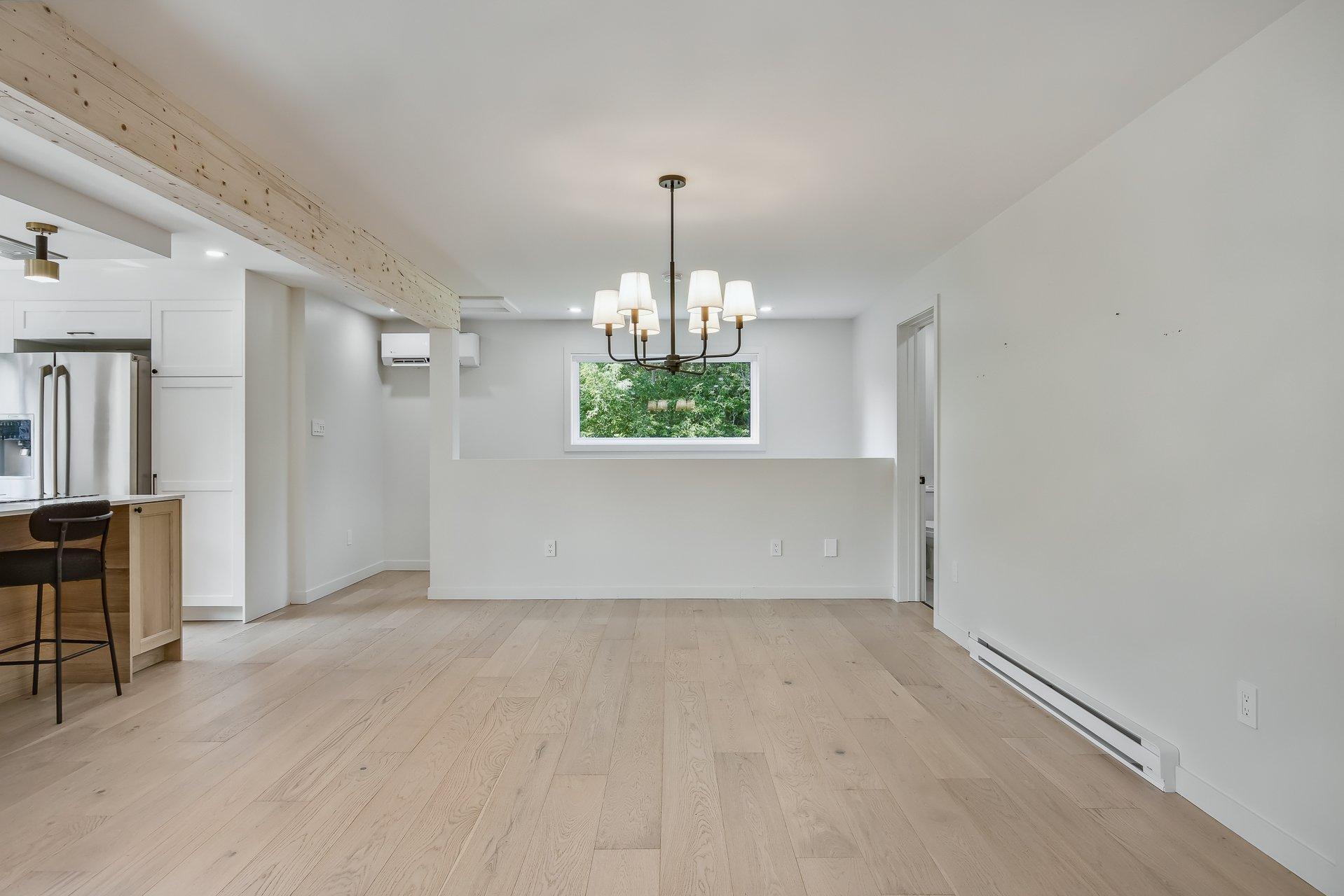 









1449


Rue Barrette

,
Saint-Jean-sur-Richelieu,




QC
J2W2B6

