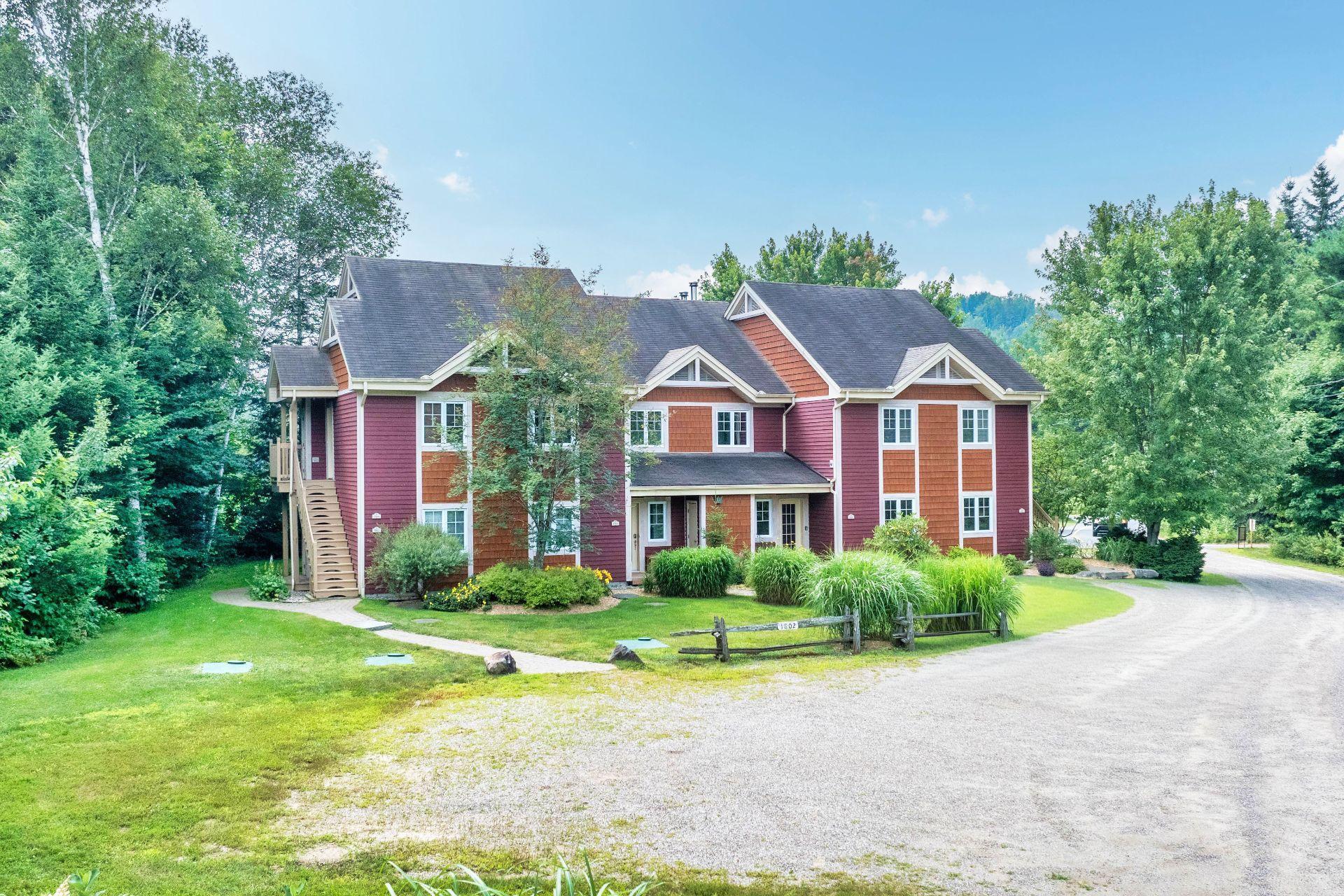 









1808


Ch. du Golf

,
Mont-Tremblant,




QC
J8E2K6

