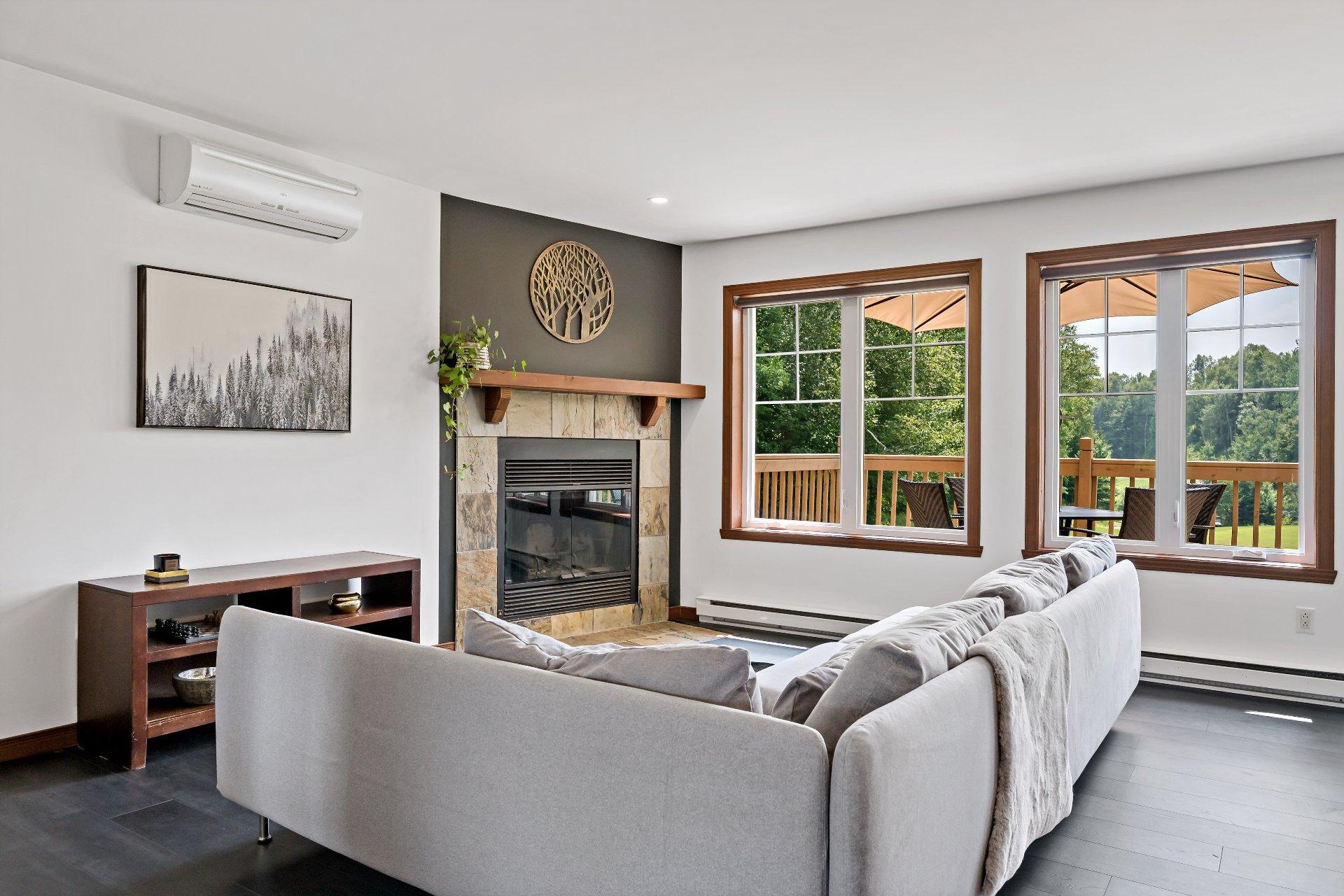 









1808


Ch. du Golf

,
Mont-Tremblant,




QC
J8E2K6

