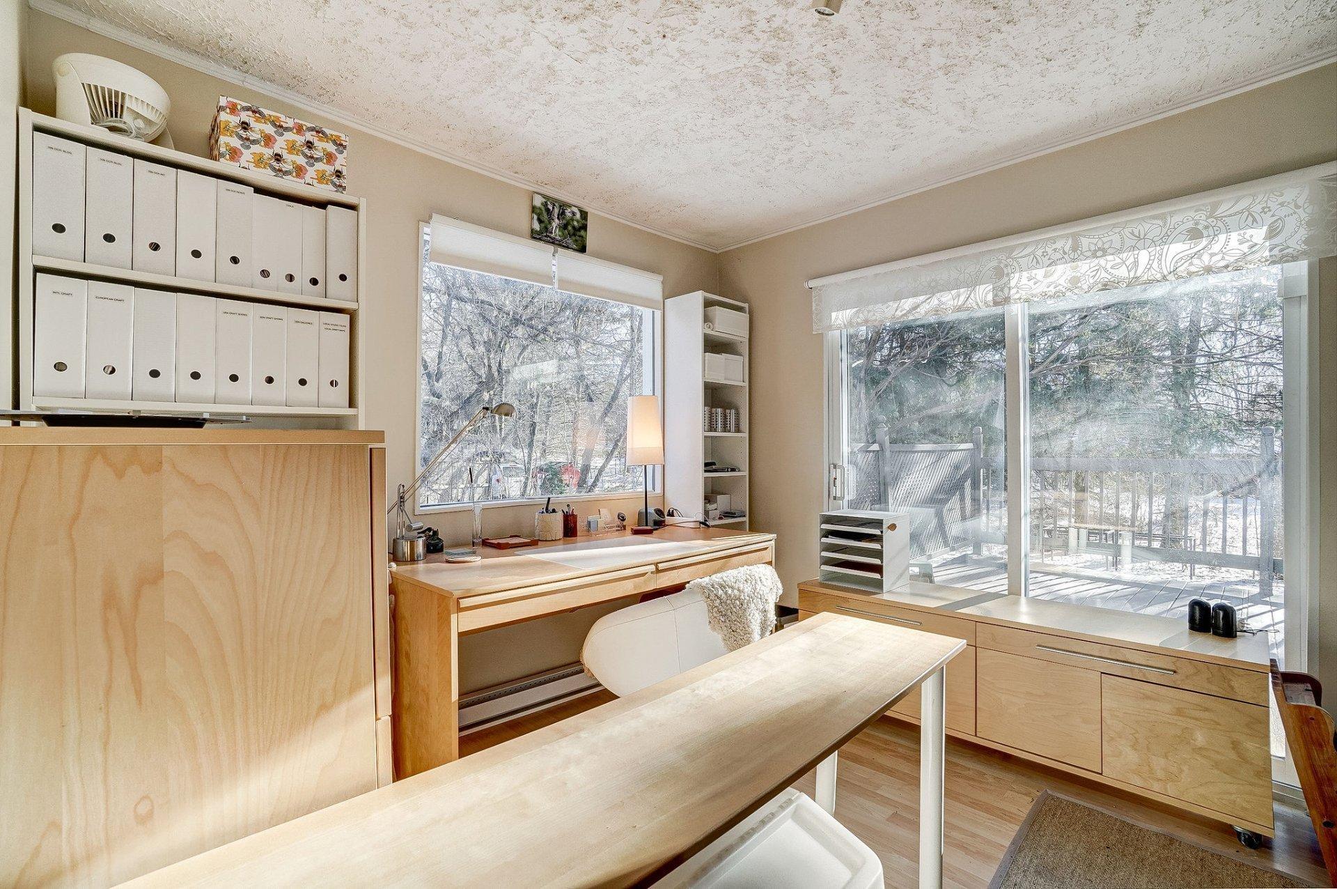 









209Z


Ch. d'Old Chelsea

,
Chelsea,




QC
J9B1J3

