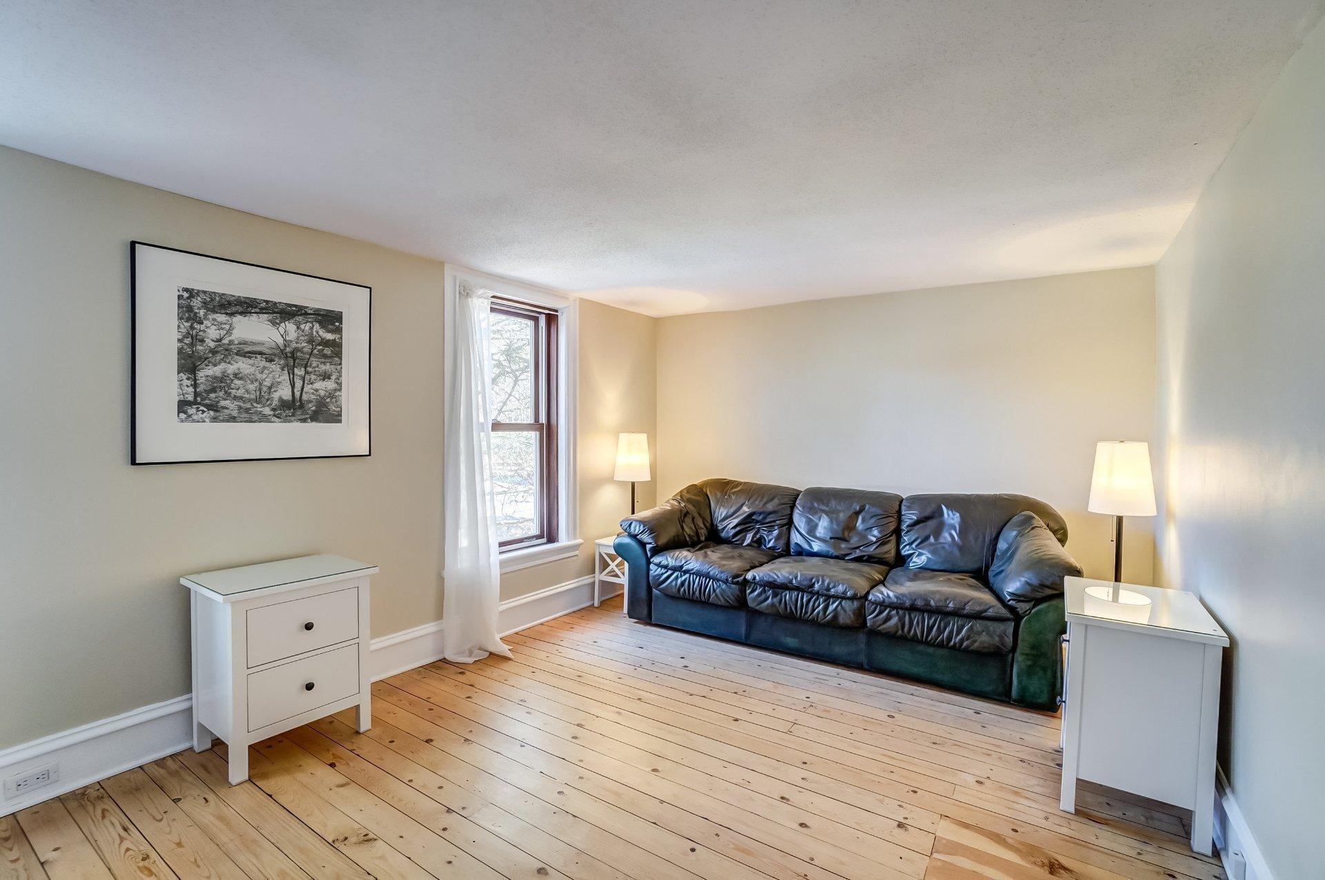 









209Z


Ch. d'Old Chelsea

,
Chelsea,




QC
J9B1J3

