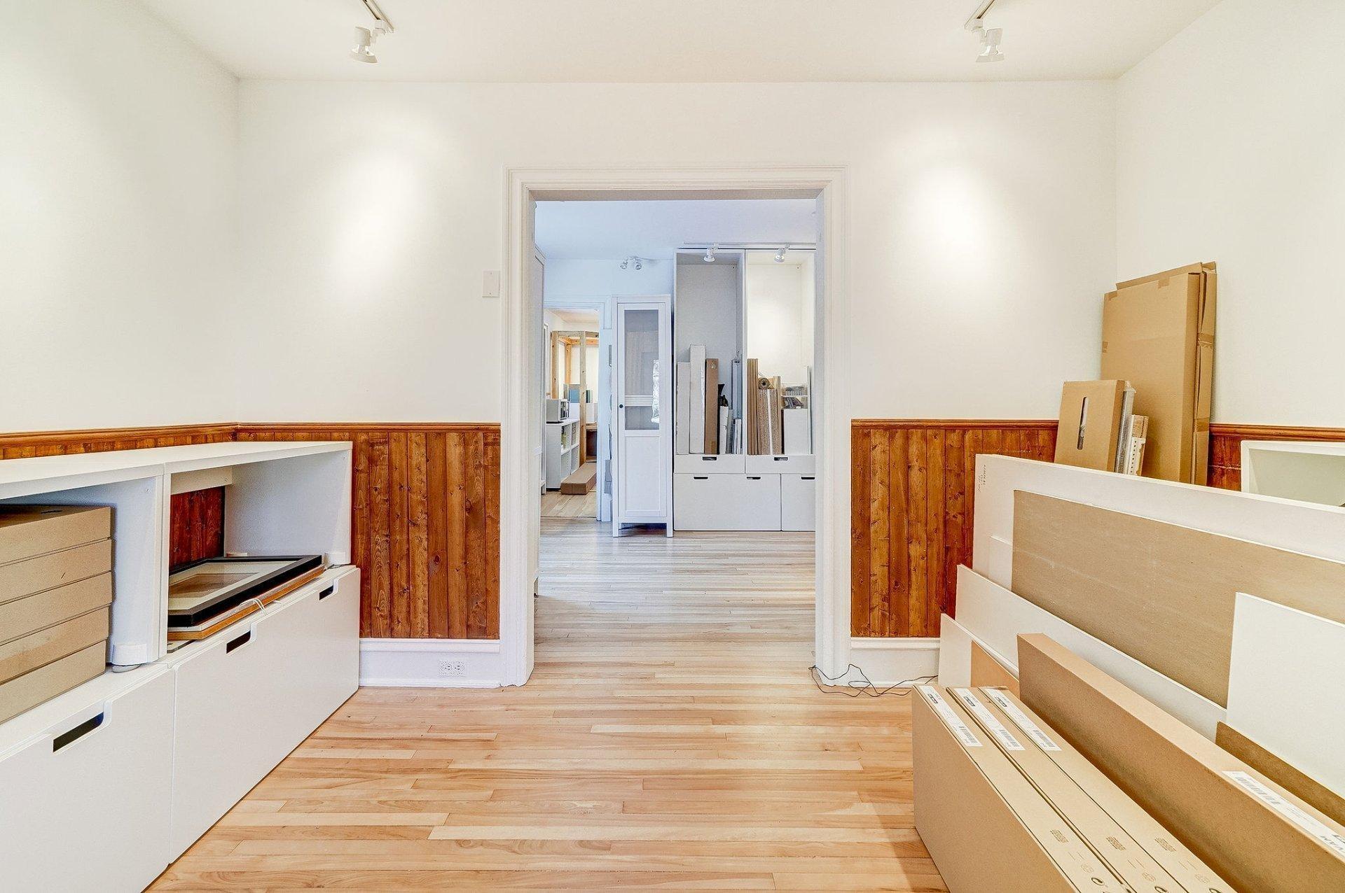 









209Z


Ch. d'Old Chelsea

,
Chelsea,




QC
J9B1J3

