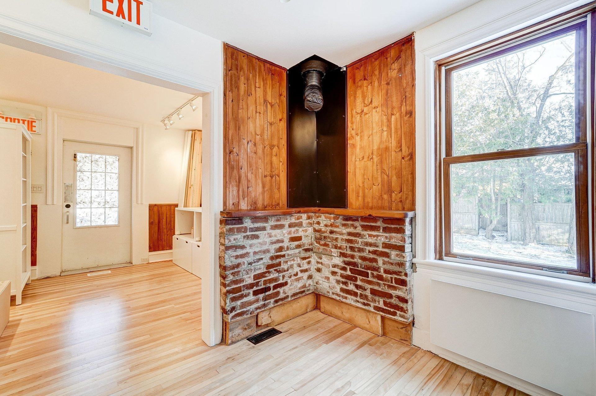 









209Z


Ch. d'Old Chelsea

,
Chelsea,




QC
J9B1J3

