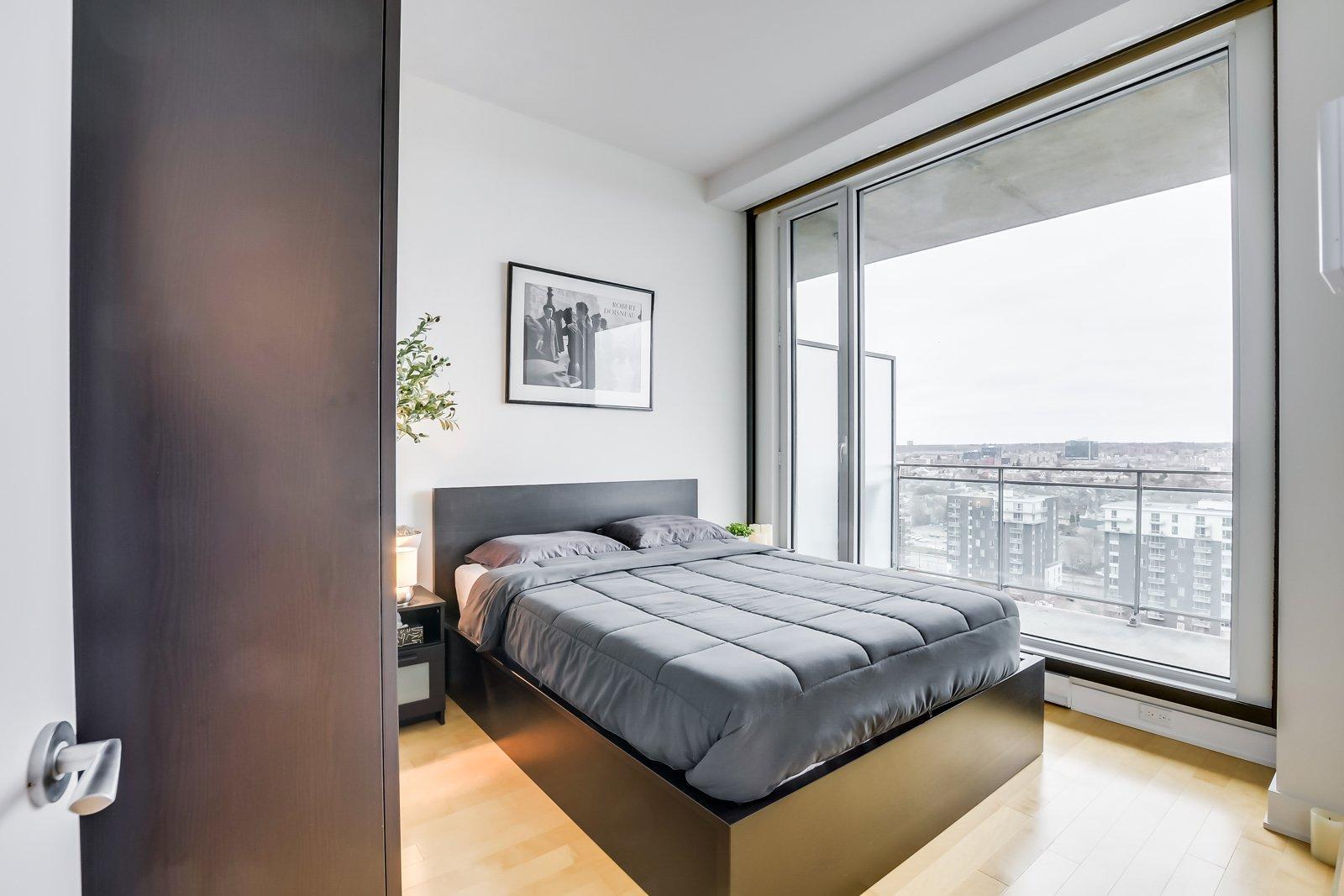 









185


Rue Laurier

, 1503,
Gatineau (Hull),




QC
J8X0B2

