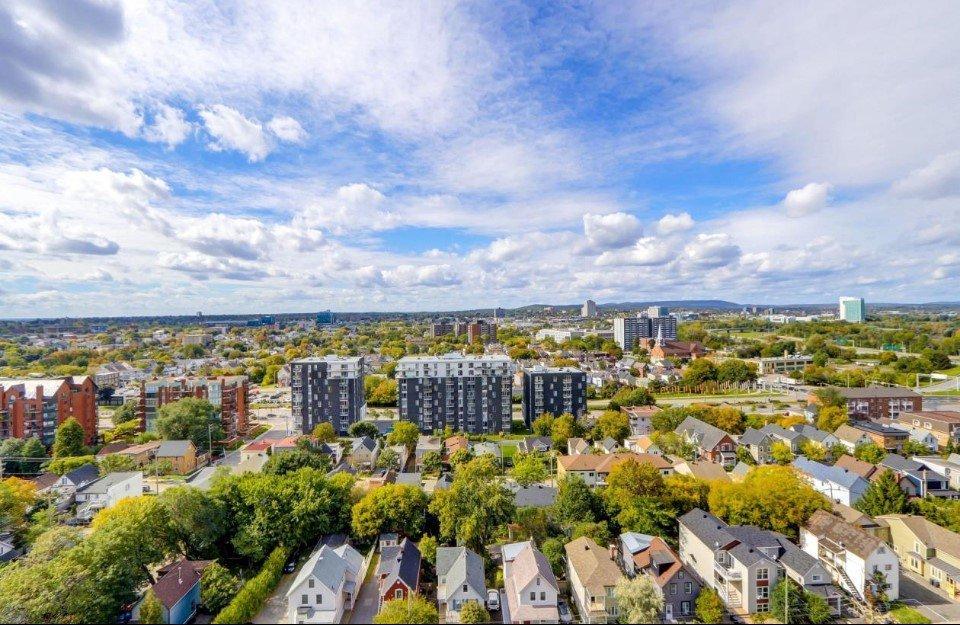 









185


Rue Laurier

, 1503,
Gatineau (Hull),




QC
J8X0B2

