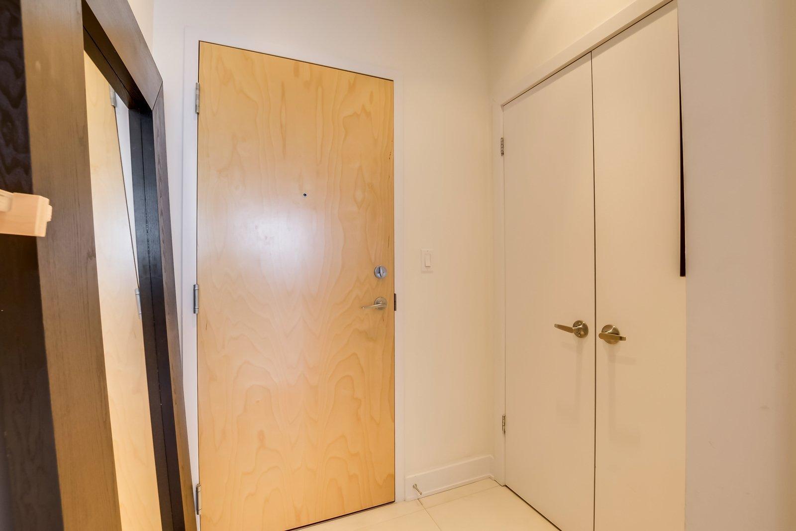 









185


Rue Laurier

, 1503,
Gatineau (Hull),




QC
J8X0B2

