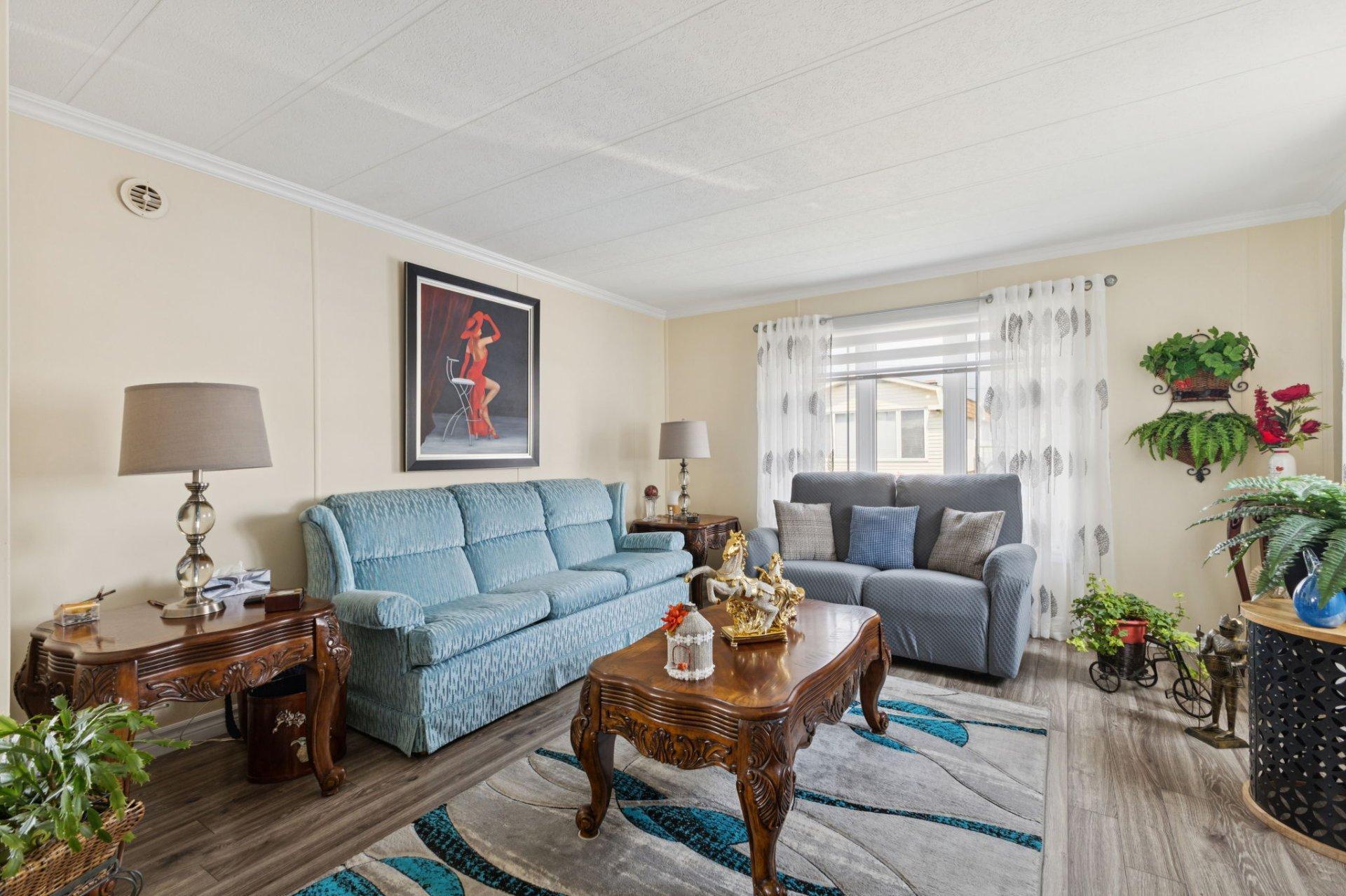 









43


10e Avenue O.

,
Gatineau (Gatineau),




QC
J8T6X9

