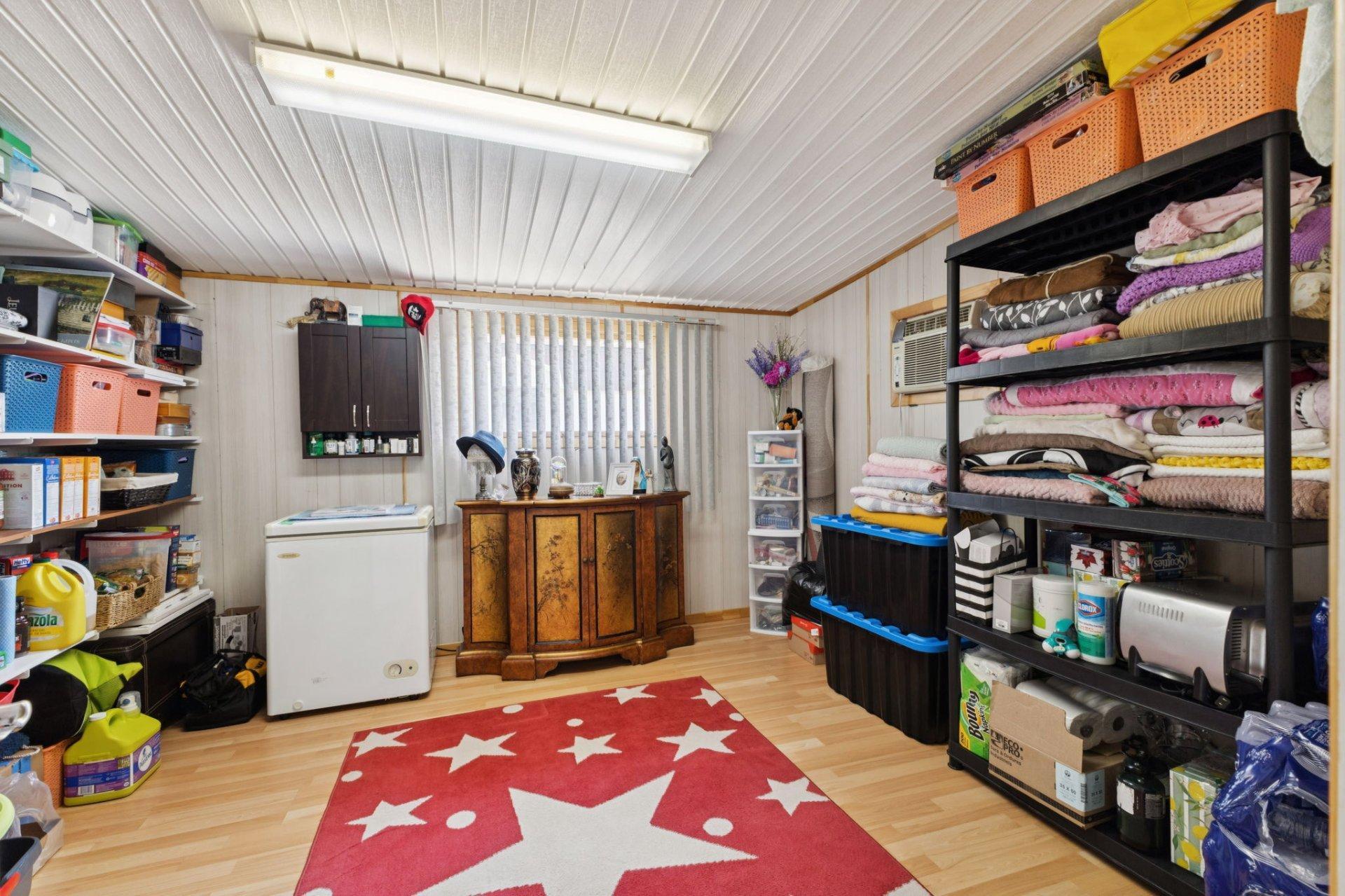 









43


10e Avenue O.

,
Gatineau (Gatineau),




QC
J8T6X9

