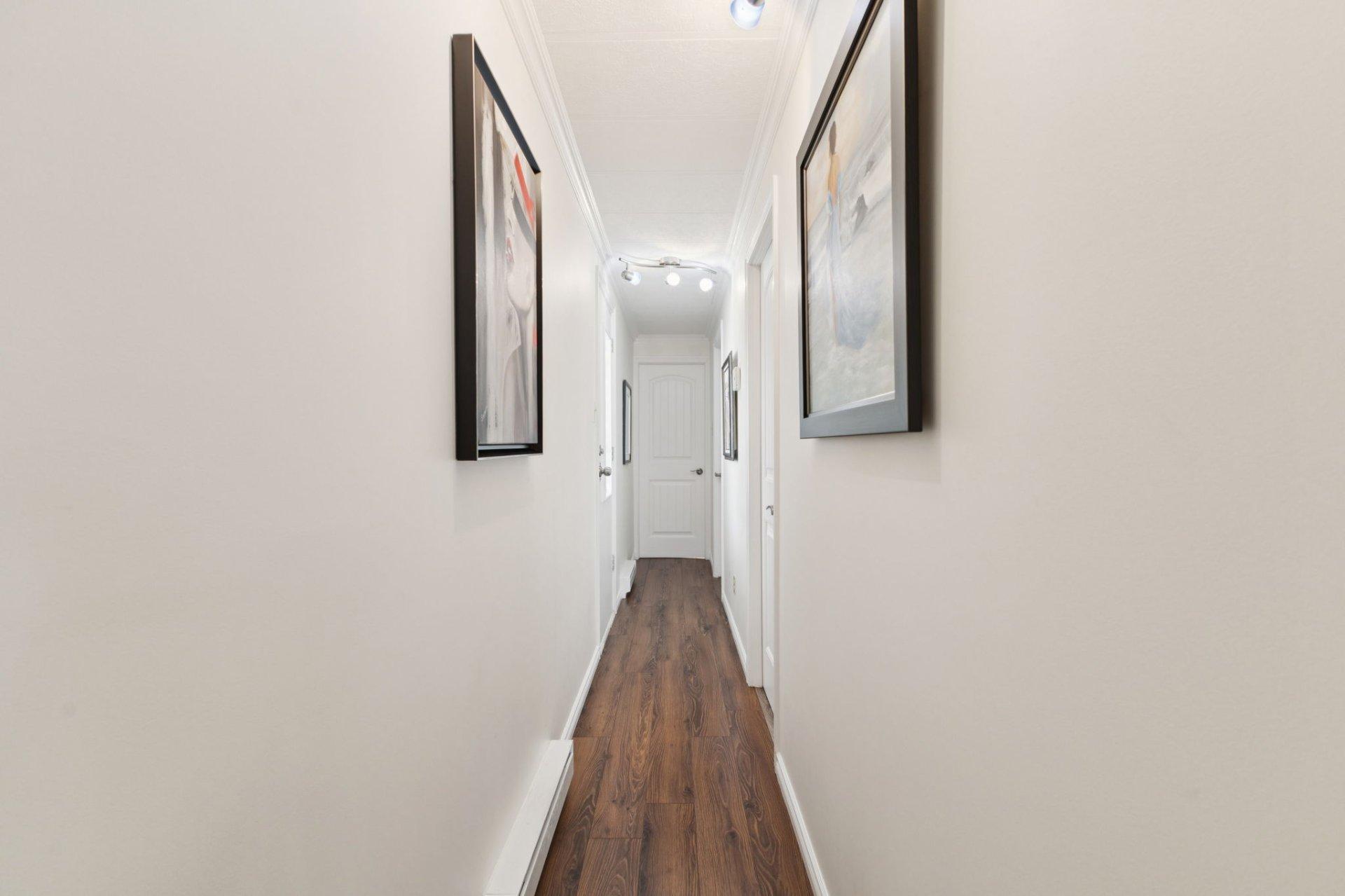 









43


10e Avenue O.

,
Gatineau (Gatineau),




QC
J8T6X9

