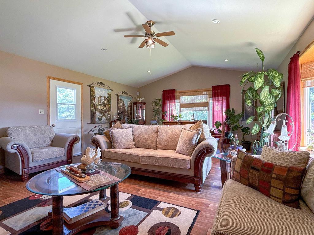 












65 Gulf View Crescent

,
North Rustico,




PE
C0A 1N0

