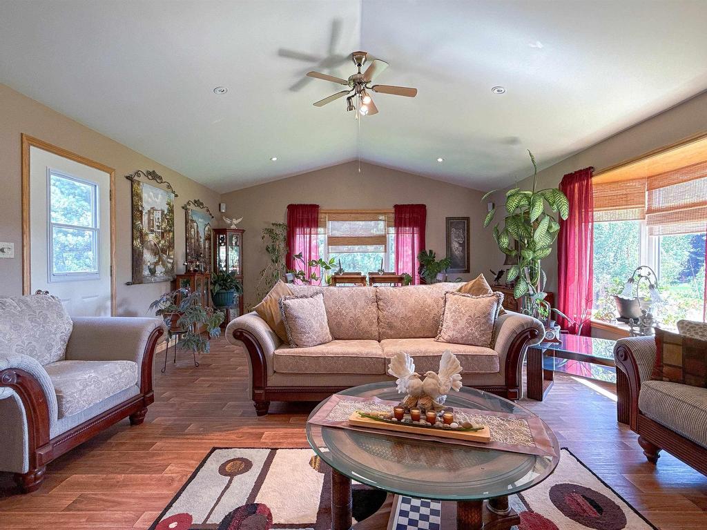 












65 Gulf View Crescent

,
North Rustico,




PE
C0A 1N0

