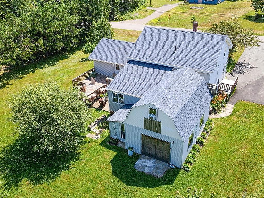 












65 Gulf View Crescent

,
North Rustico,




PE
C0A 1N0

