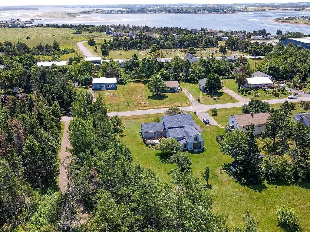 












65 Gulf View Crescent

,
North Rustico,




PE
C0A 1N0

