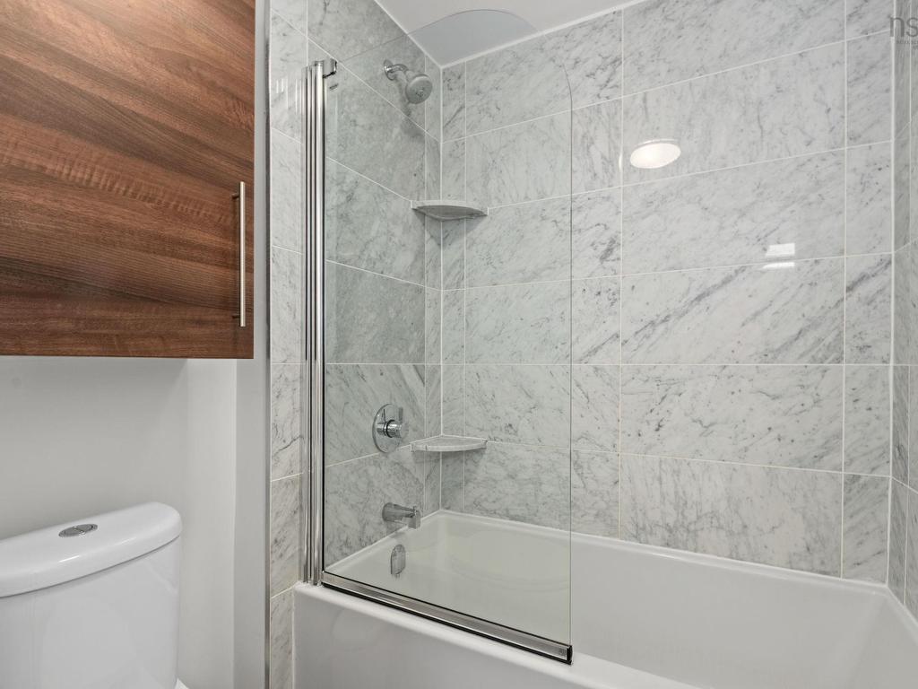 












319 5662 Roberts Street

,
Halifax,




NS
B3K 0E3

