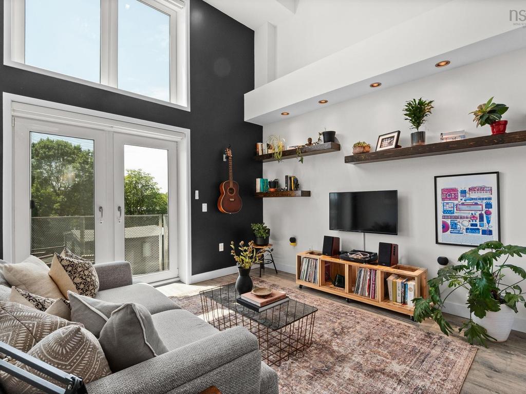 












319 5662 Roberts Street

,
Halifax,




NS
B3K 0E3

