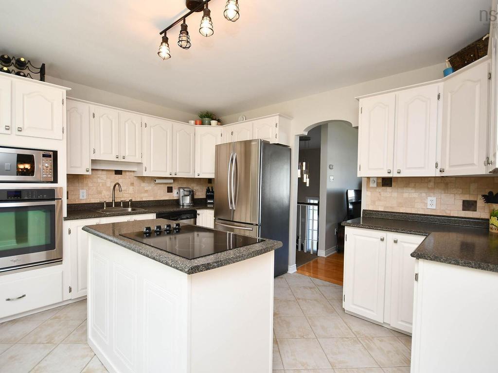 












31 Barry Crescent

,
Herring Cove,




NS
B3R 2L7

