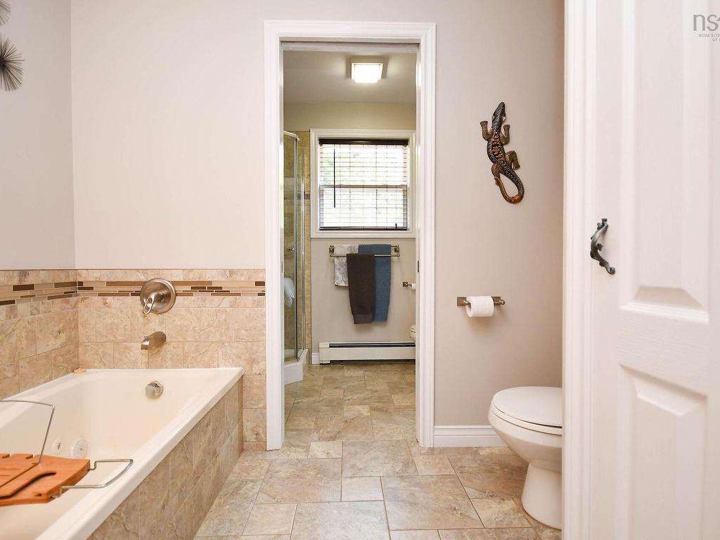 












31 Barry Crescent

,
Herring Cove,




NS
B3R 2L7

