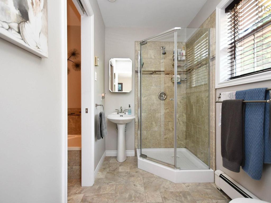 












31 Barry Crescent

,
Herring Cove,




NS
B3R 2L7

